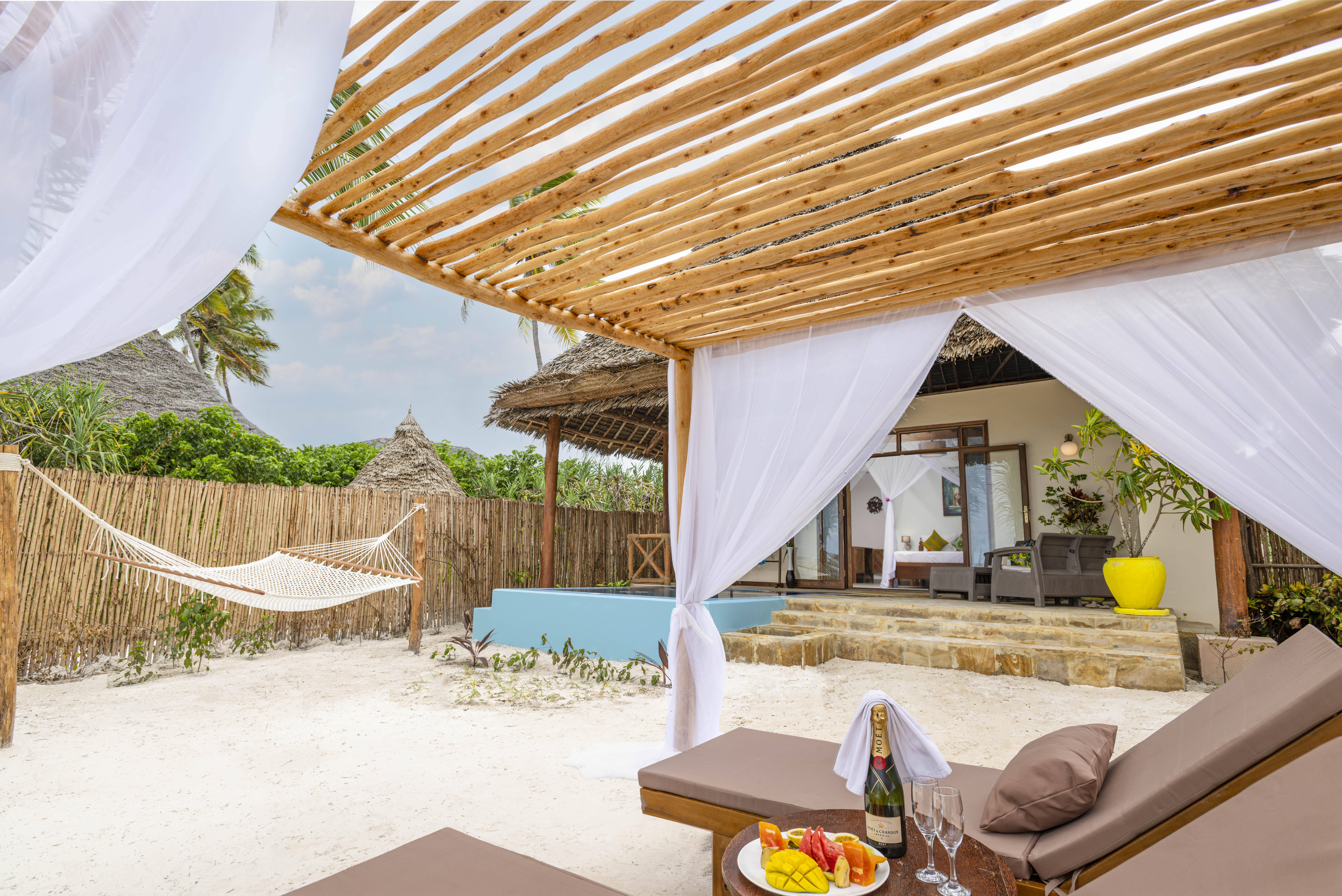 Bungalow Beach Front