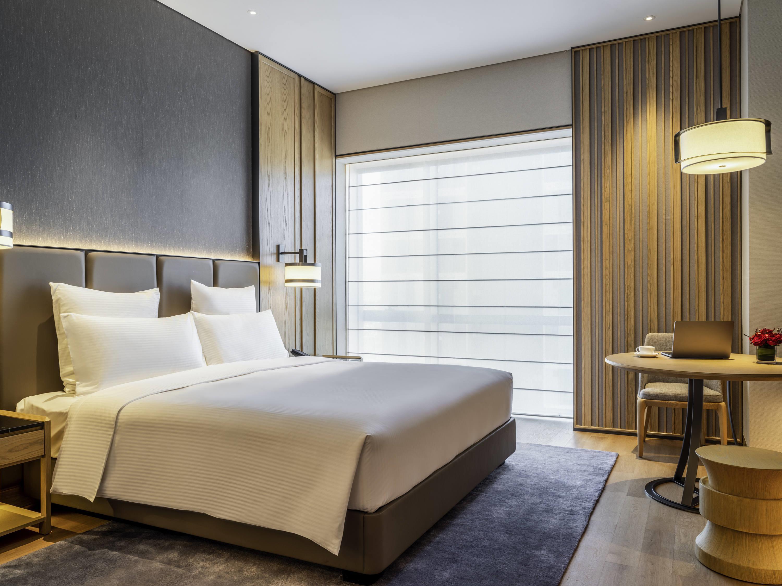 Double Deluxe King Bed