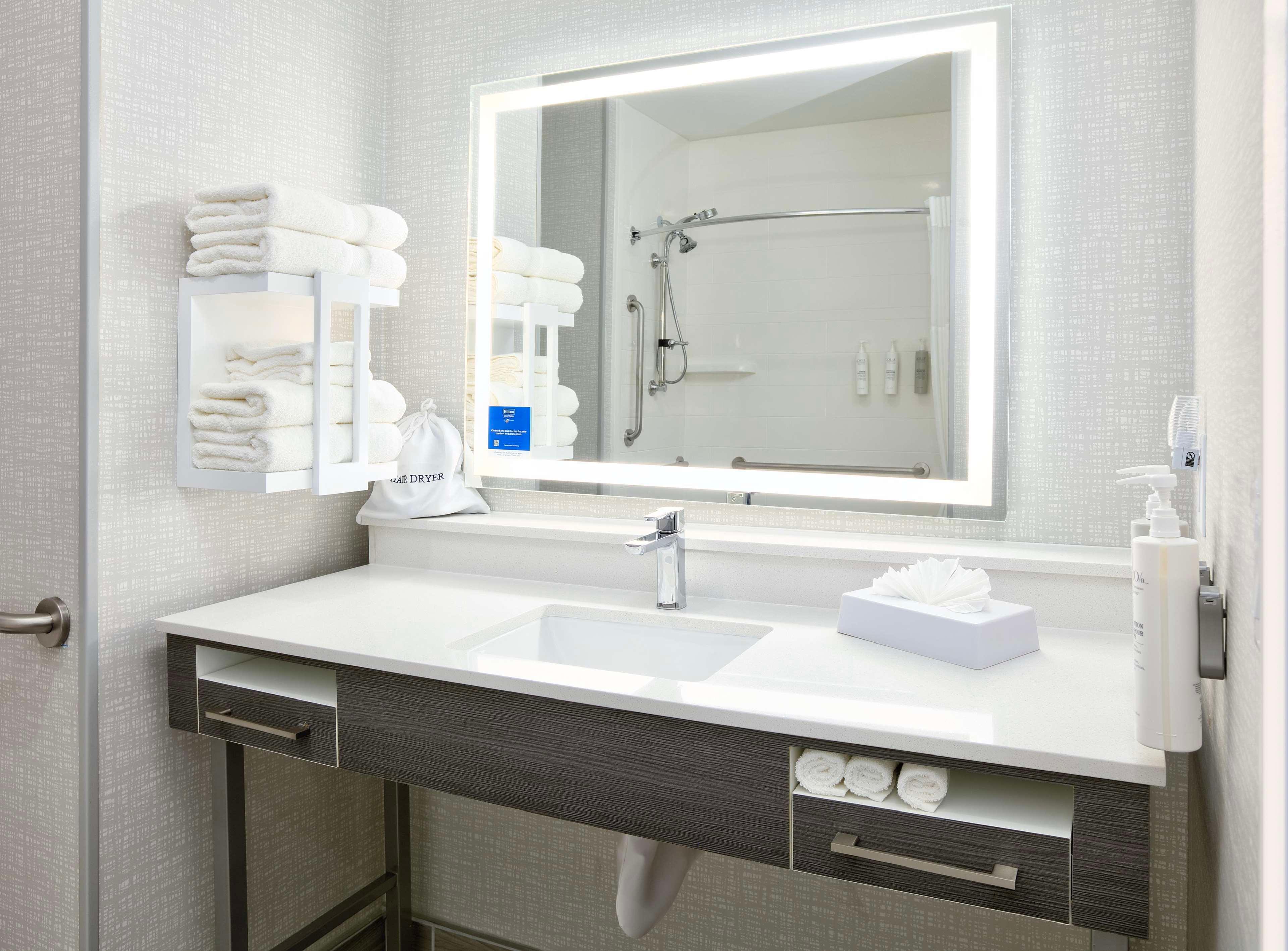 Twin Accessible-two Queen Beds