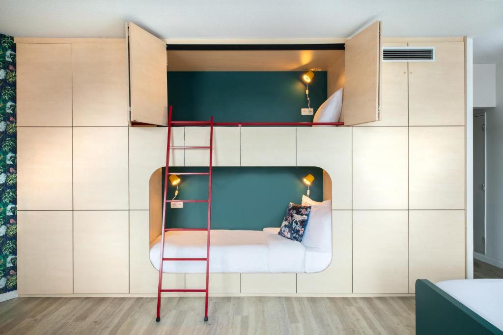 Family Room Standard