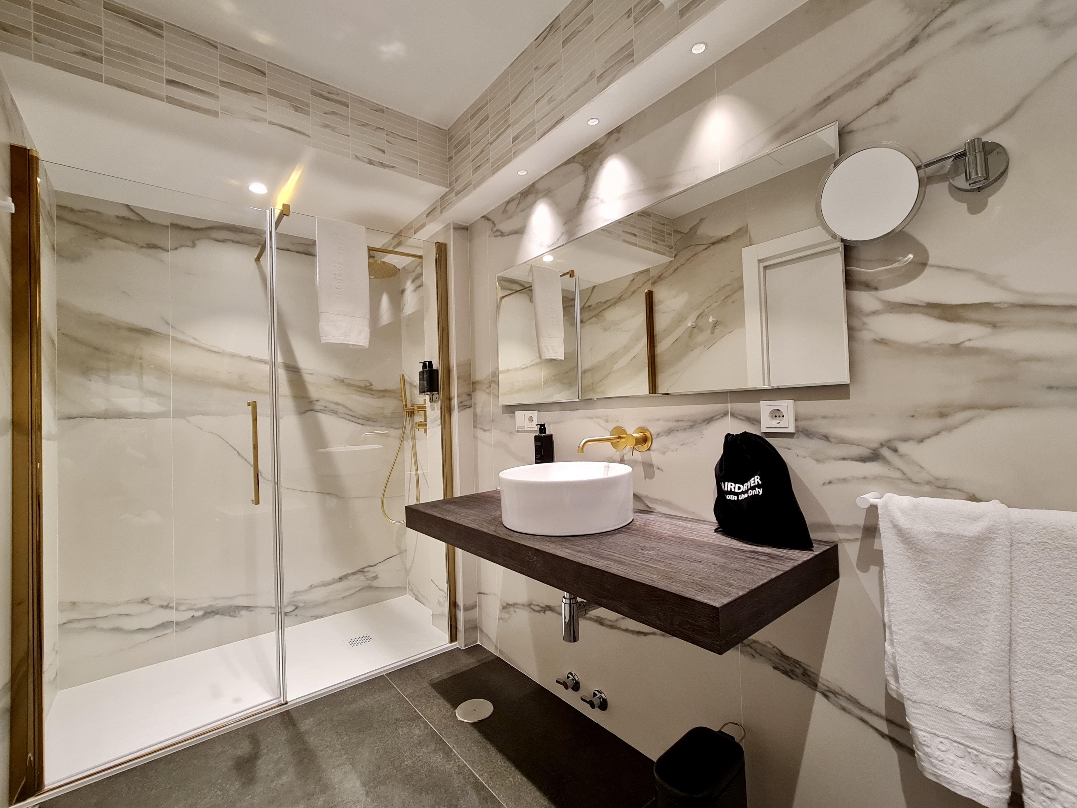 Double or Twin Standard