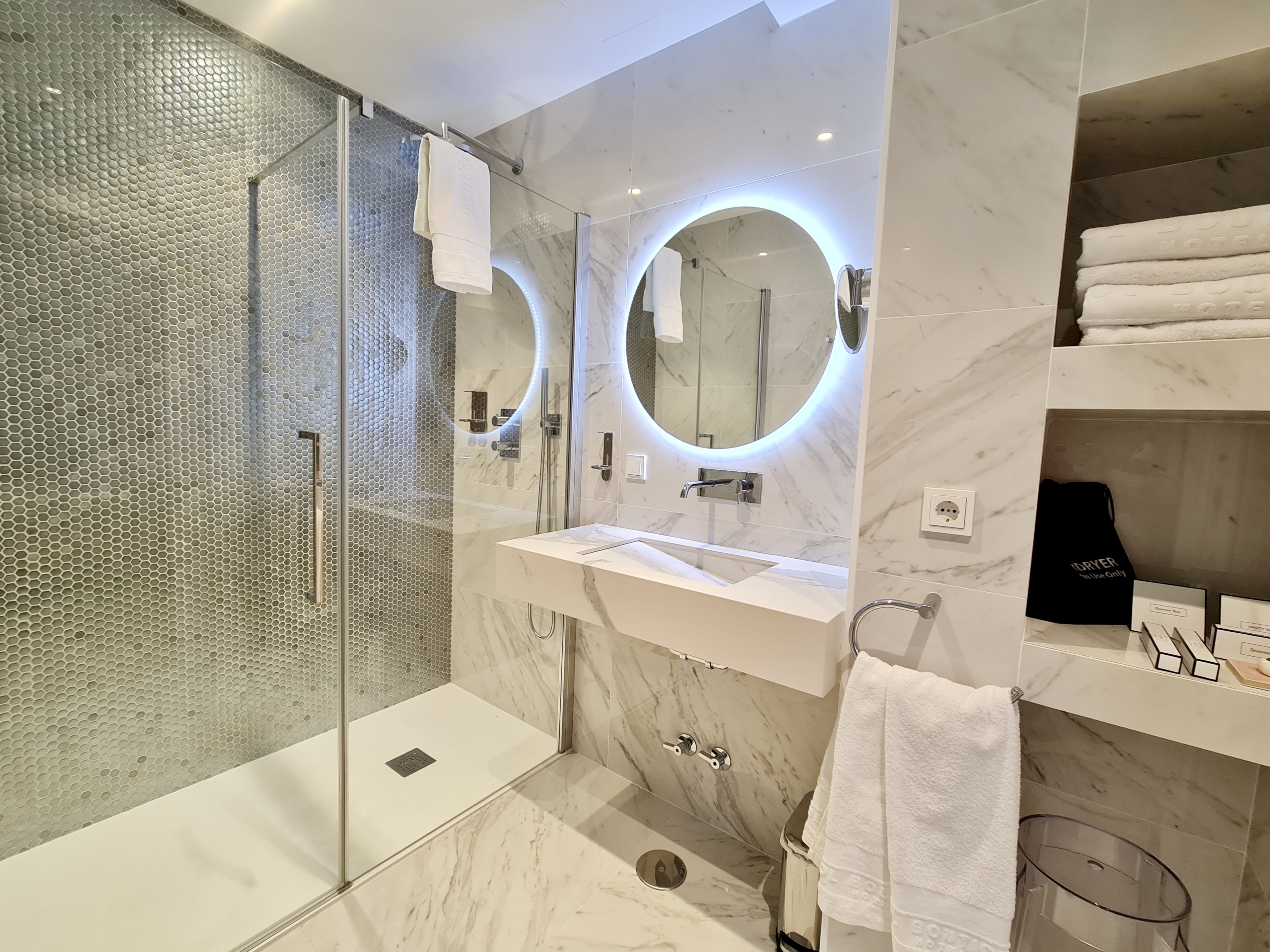 Double or Twin Standard