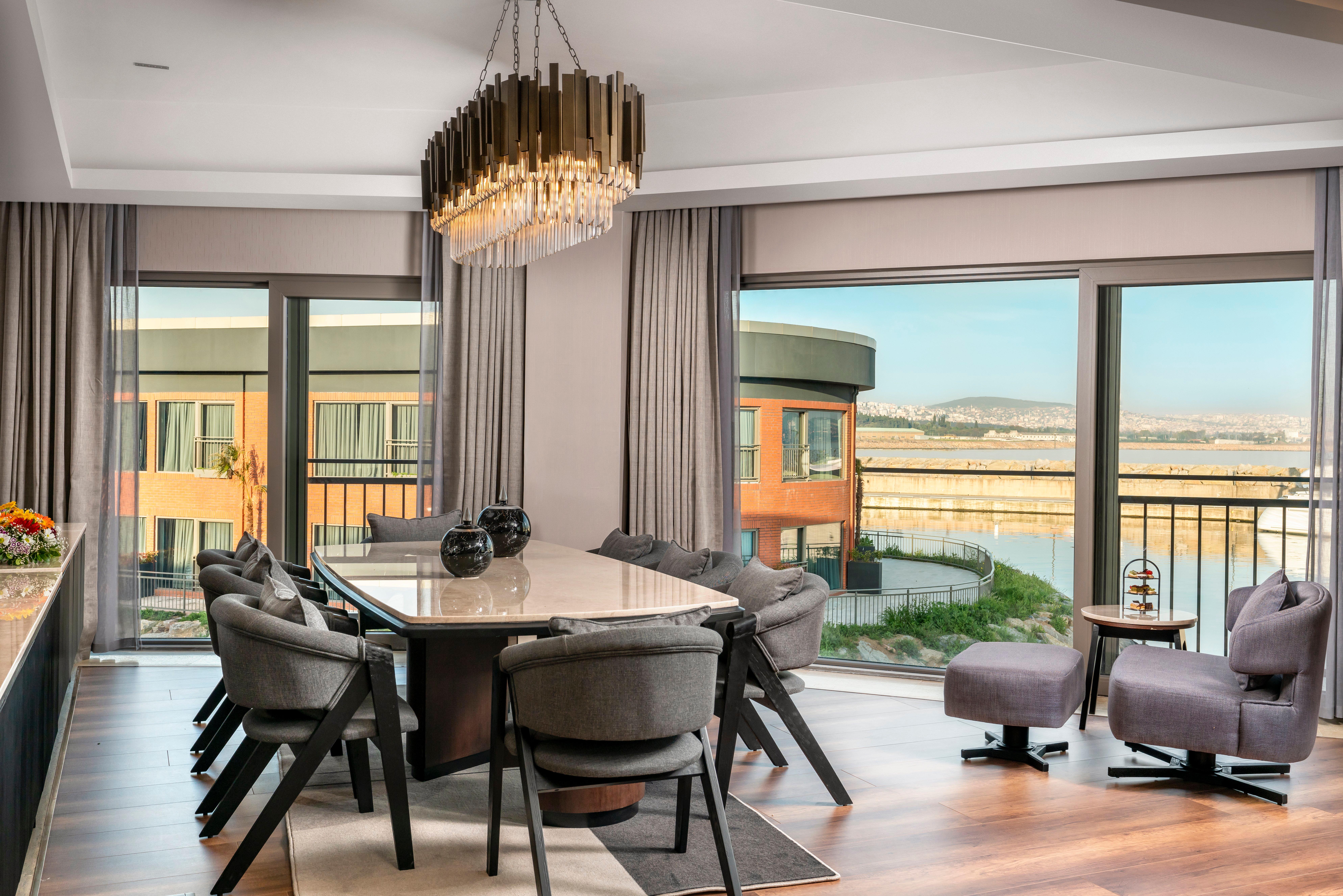 Suite Sea View King Bed