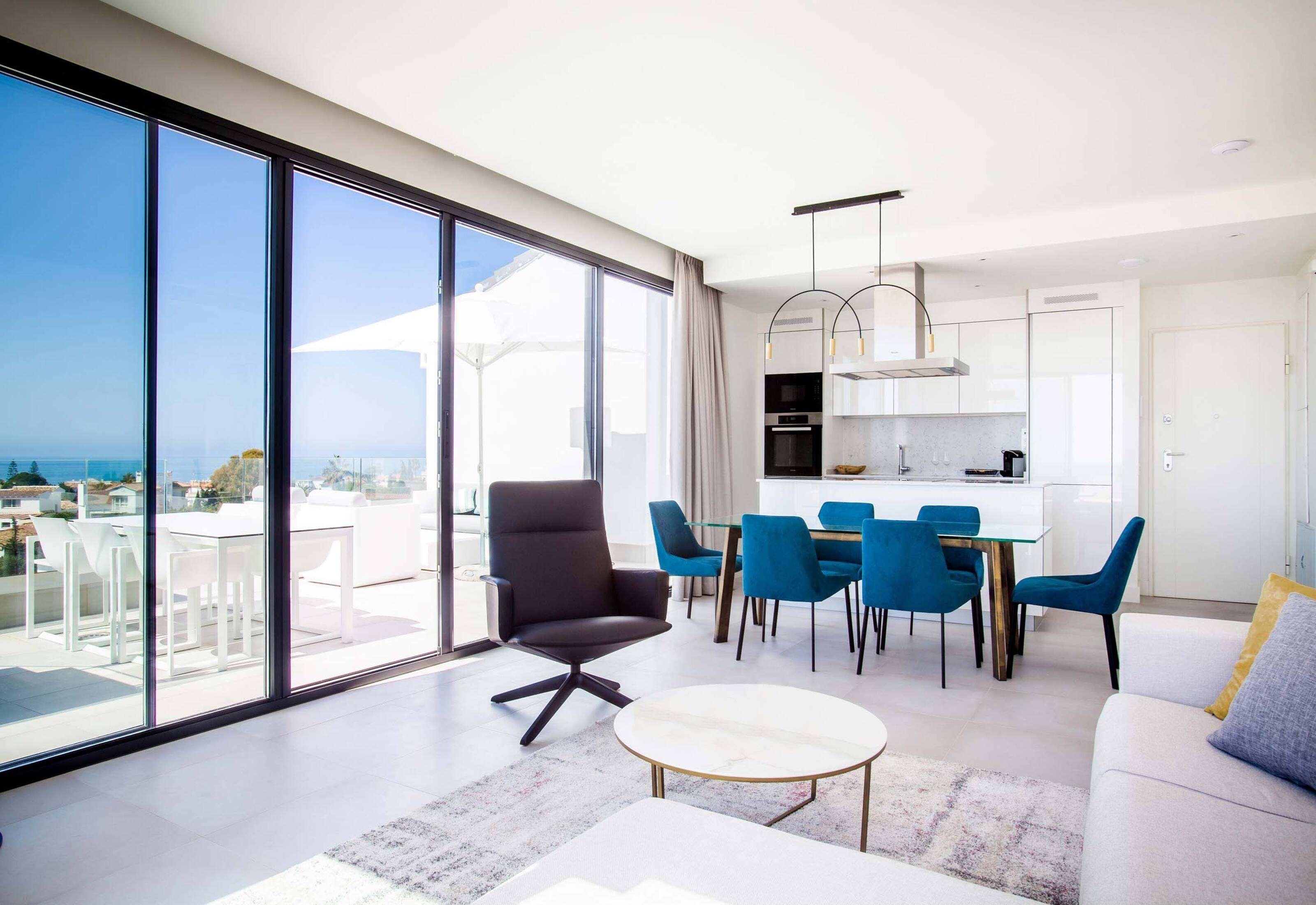 Suite Deluxe Pool View