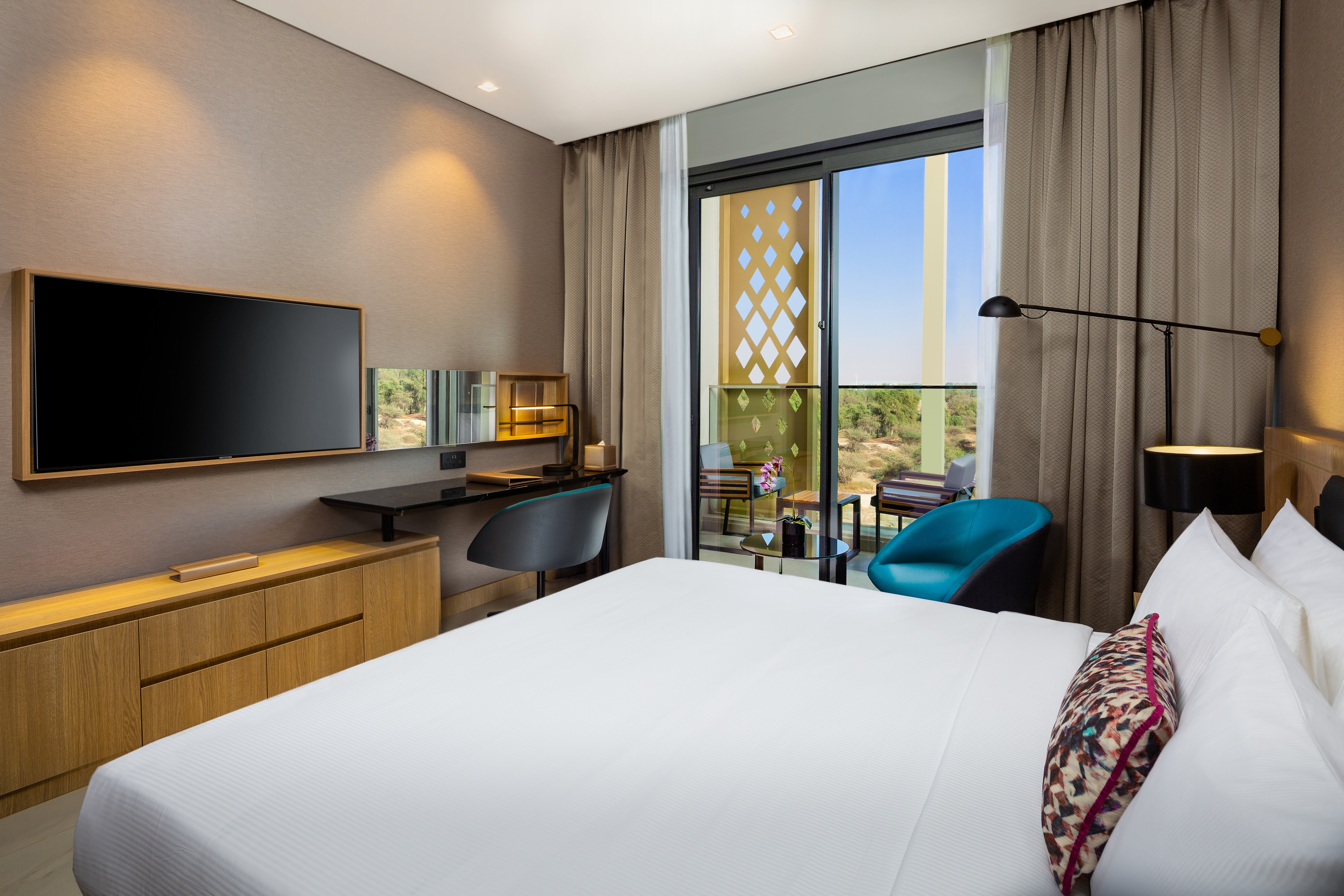 Double Deluxe King Bed