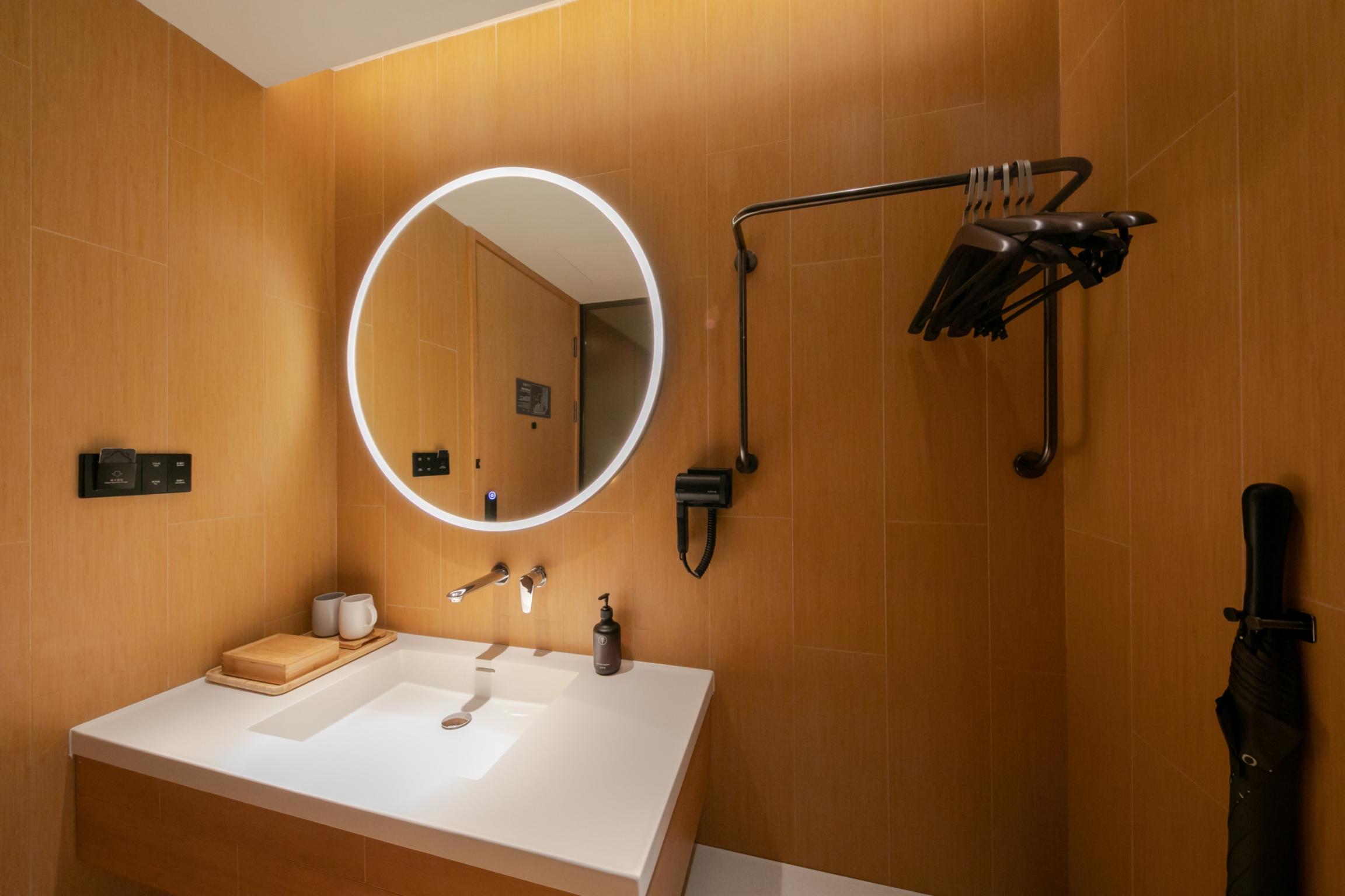 Double Inner-superior