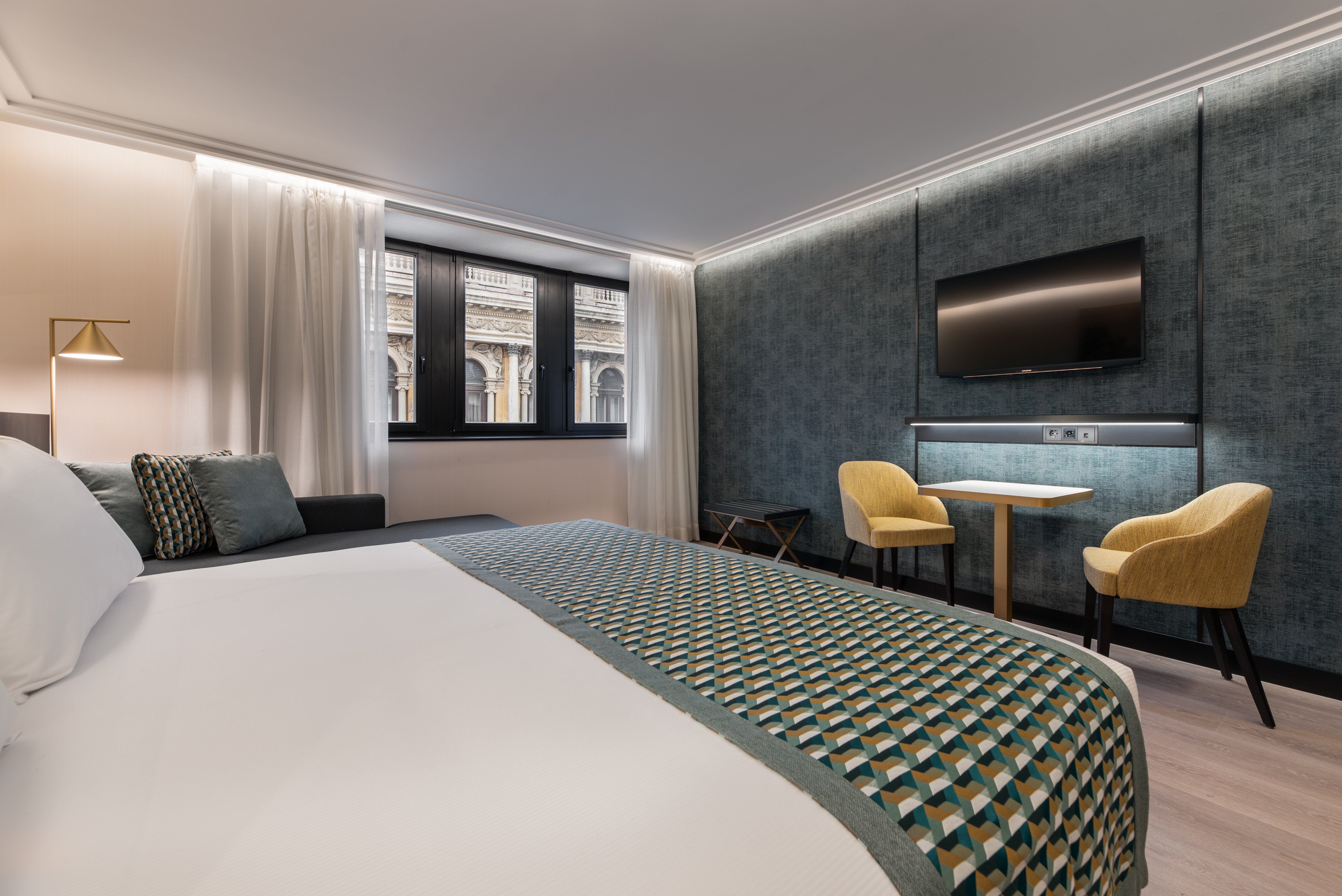 Double or Twin Standard