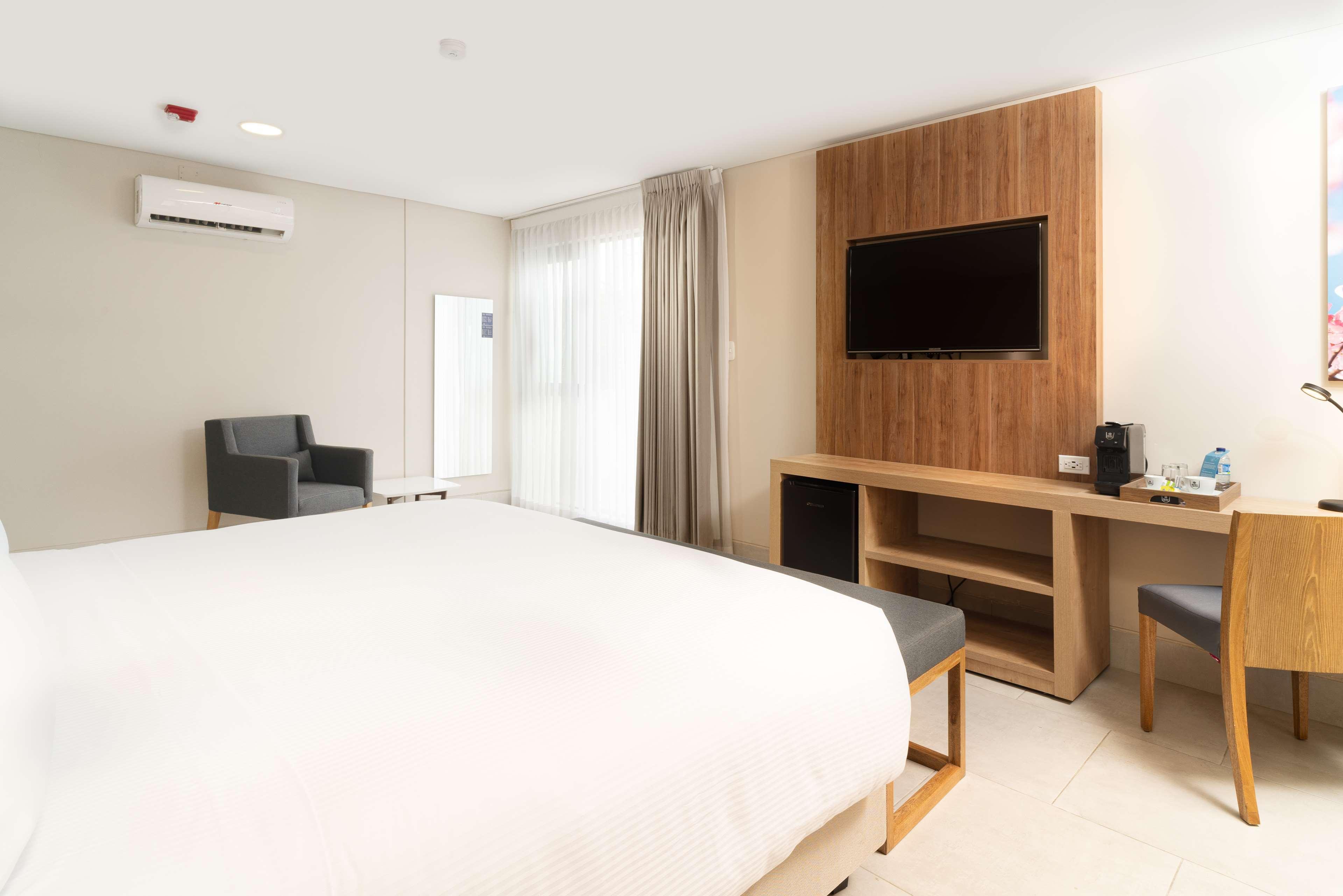 Double King Size Bed