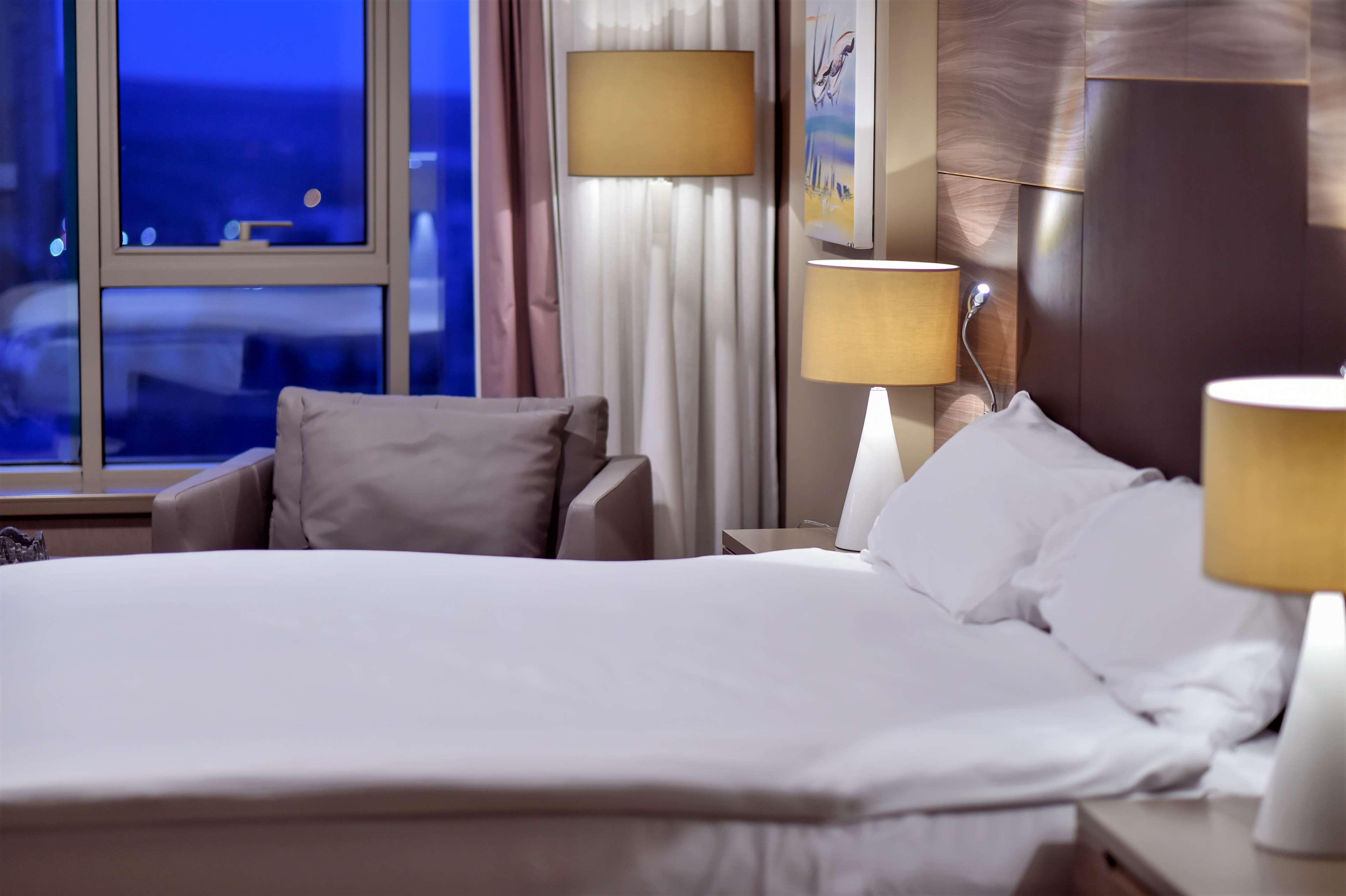 Double Guest Room King Bed