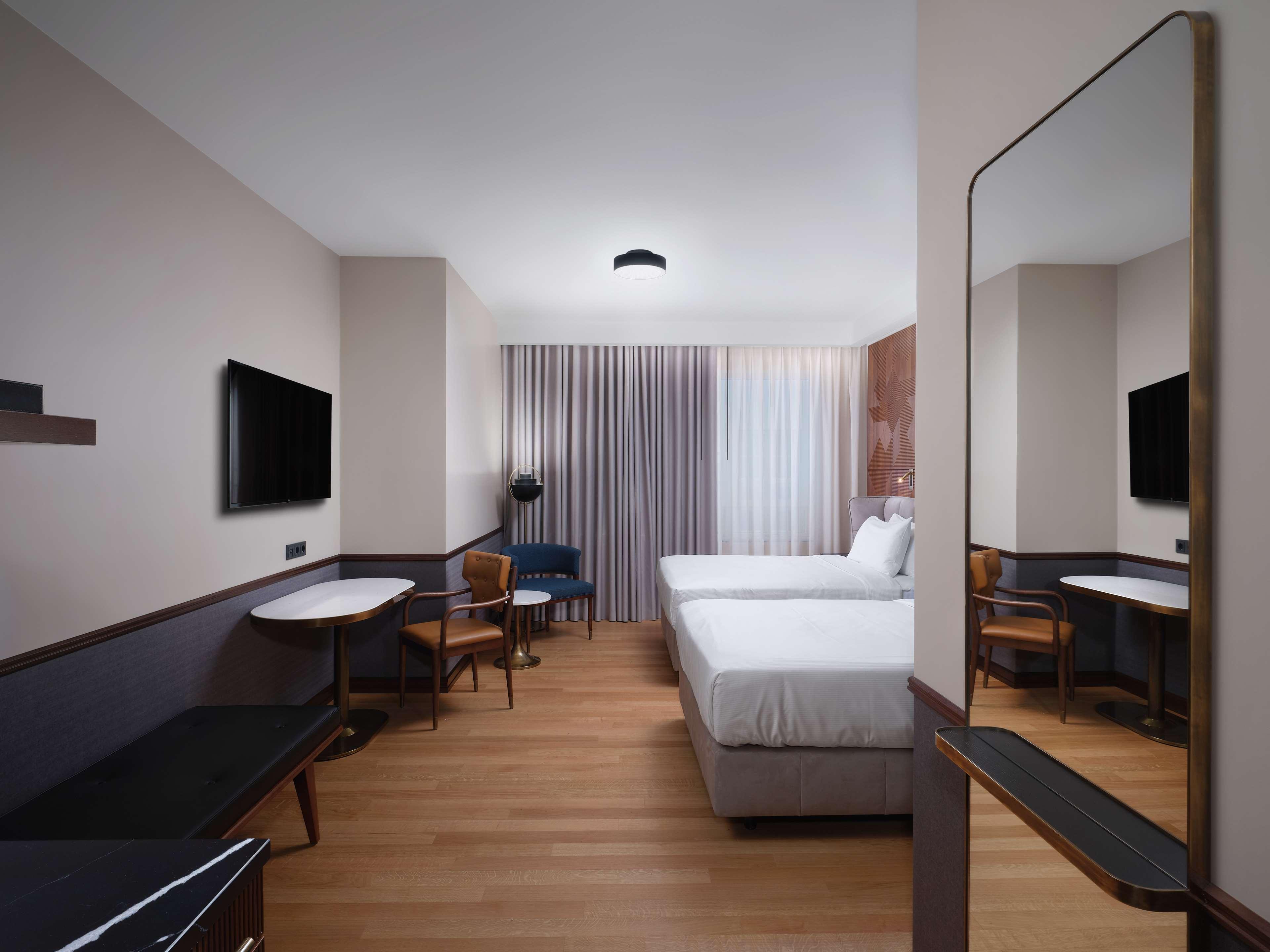 Family Room Connecting Room