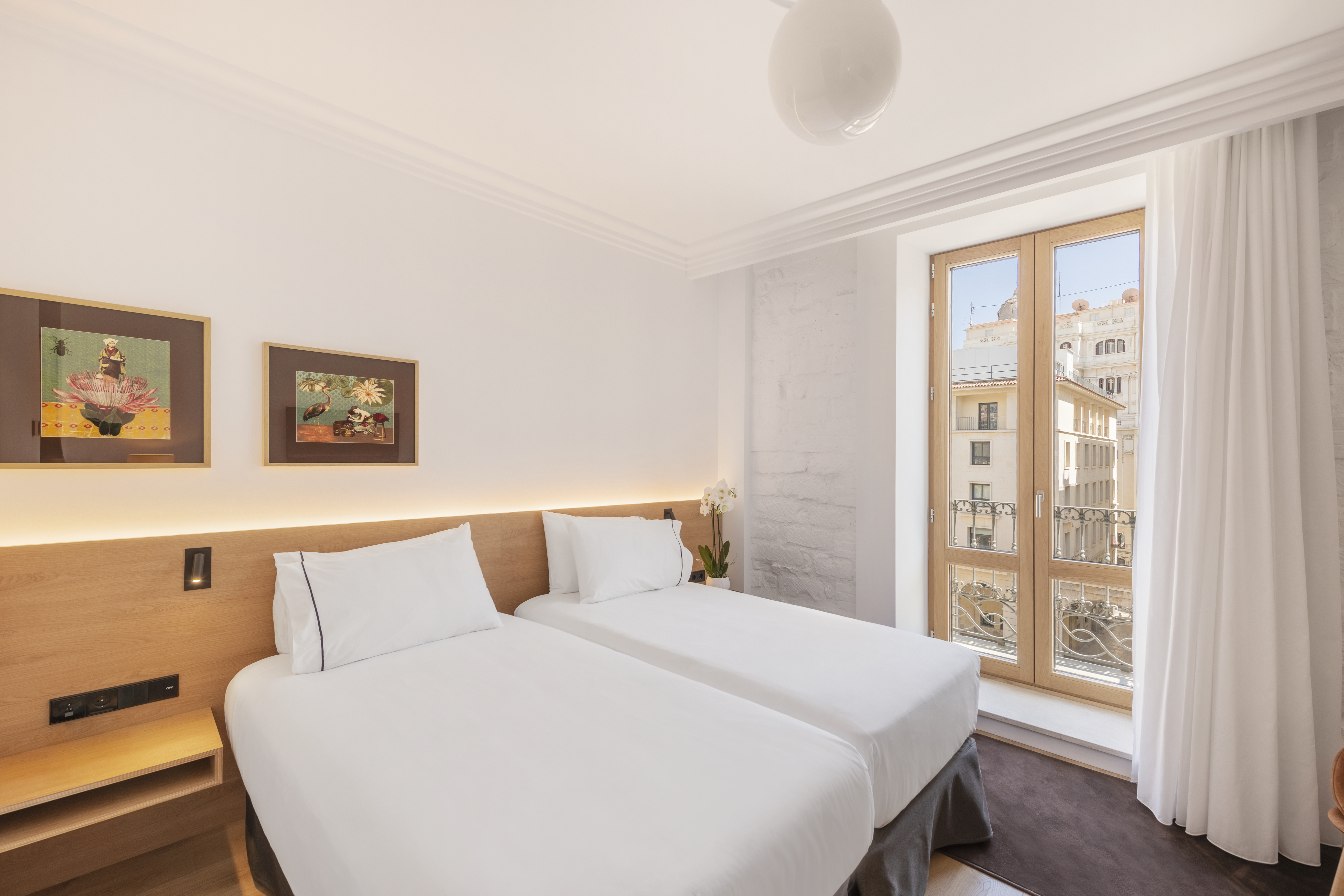 Double or Twin Deluxe