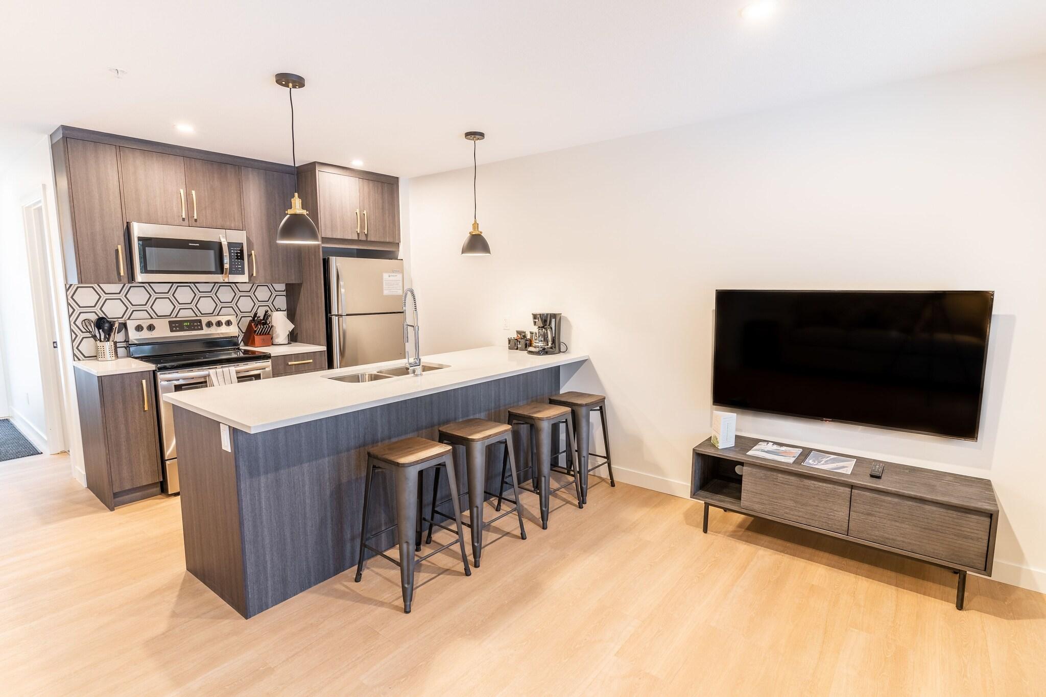 Apartment Queen Size Bed