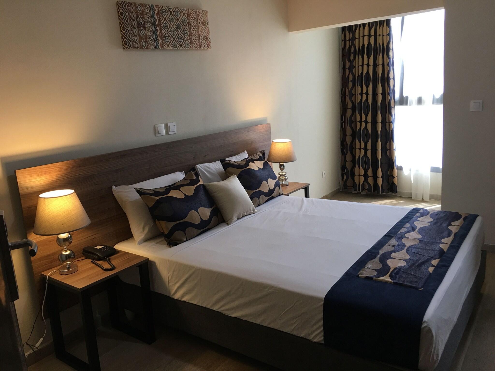 Suite Queen Size Bed