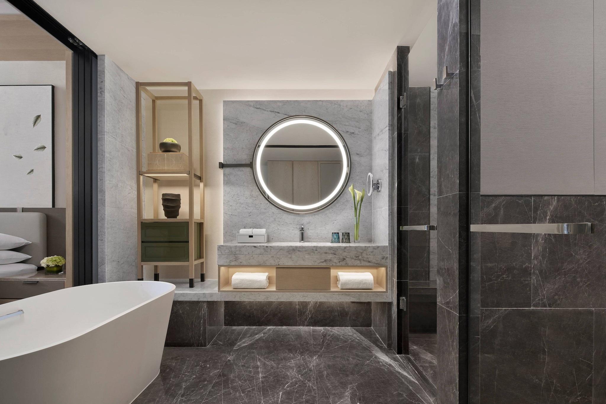 Double City View King Bed