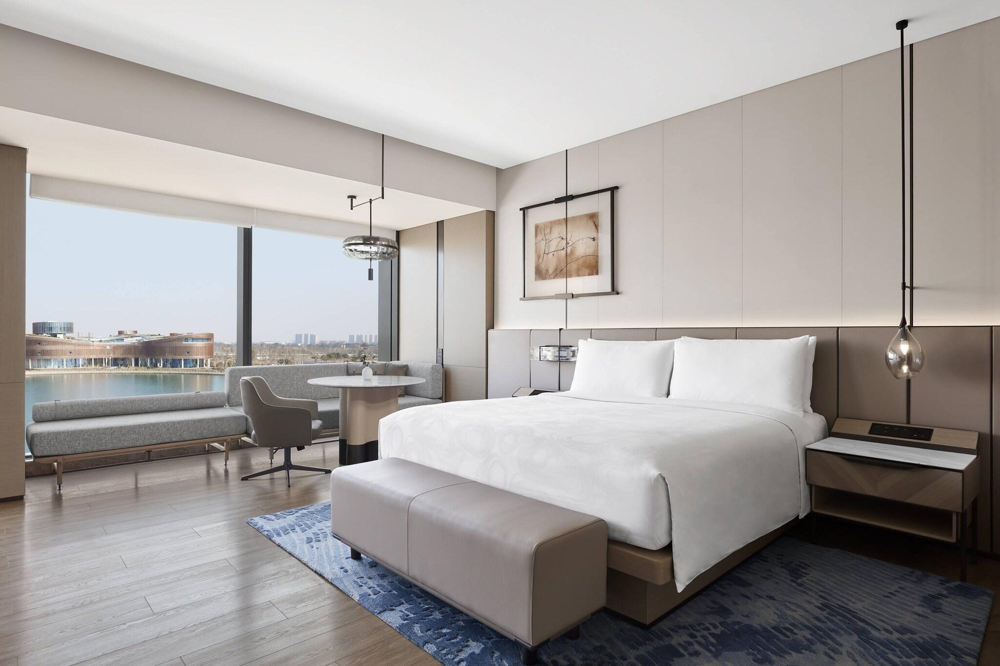 Double Executive King Bed