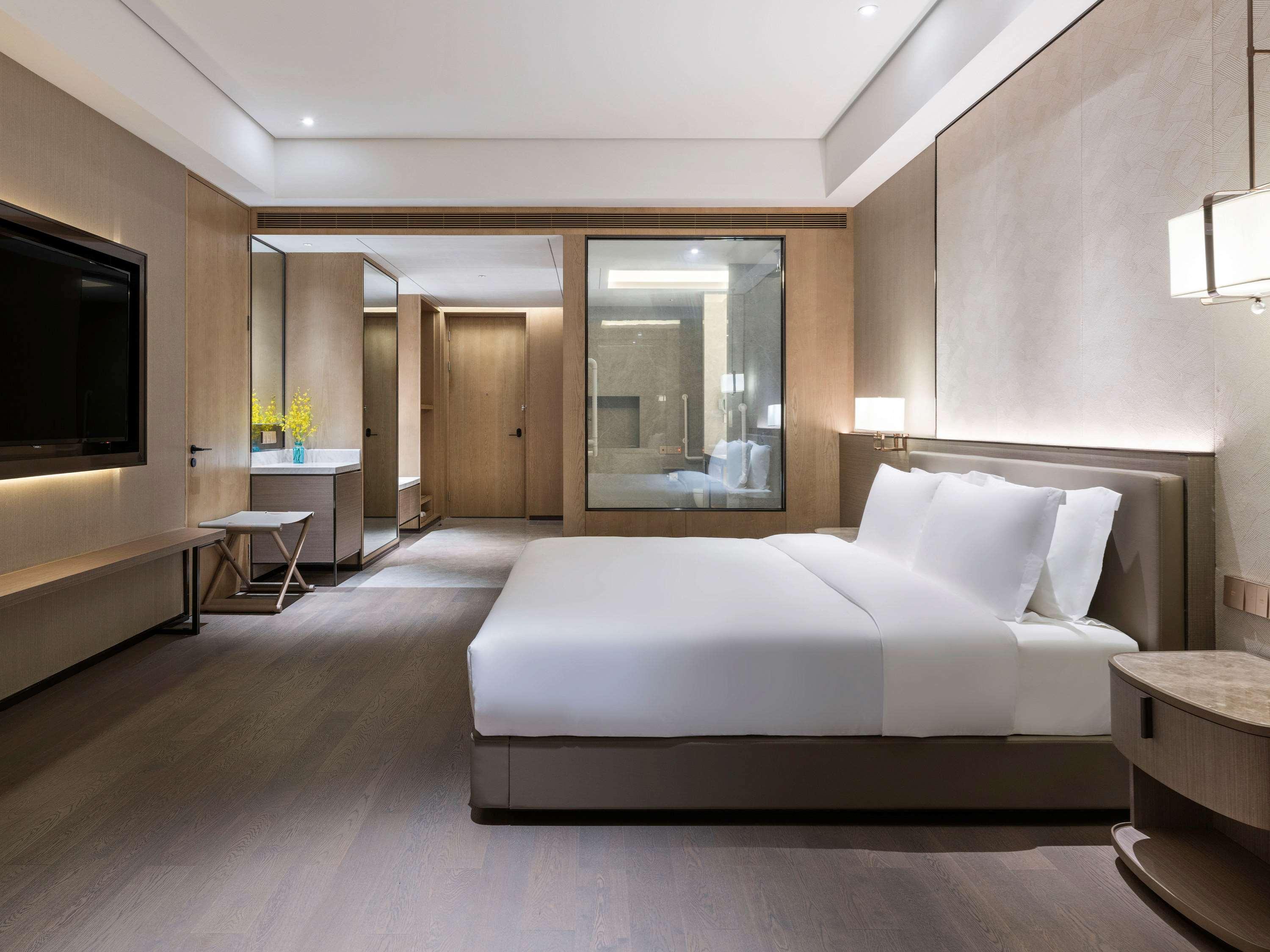 Double Superior King Bed