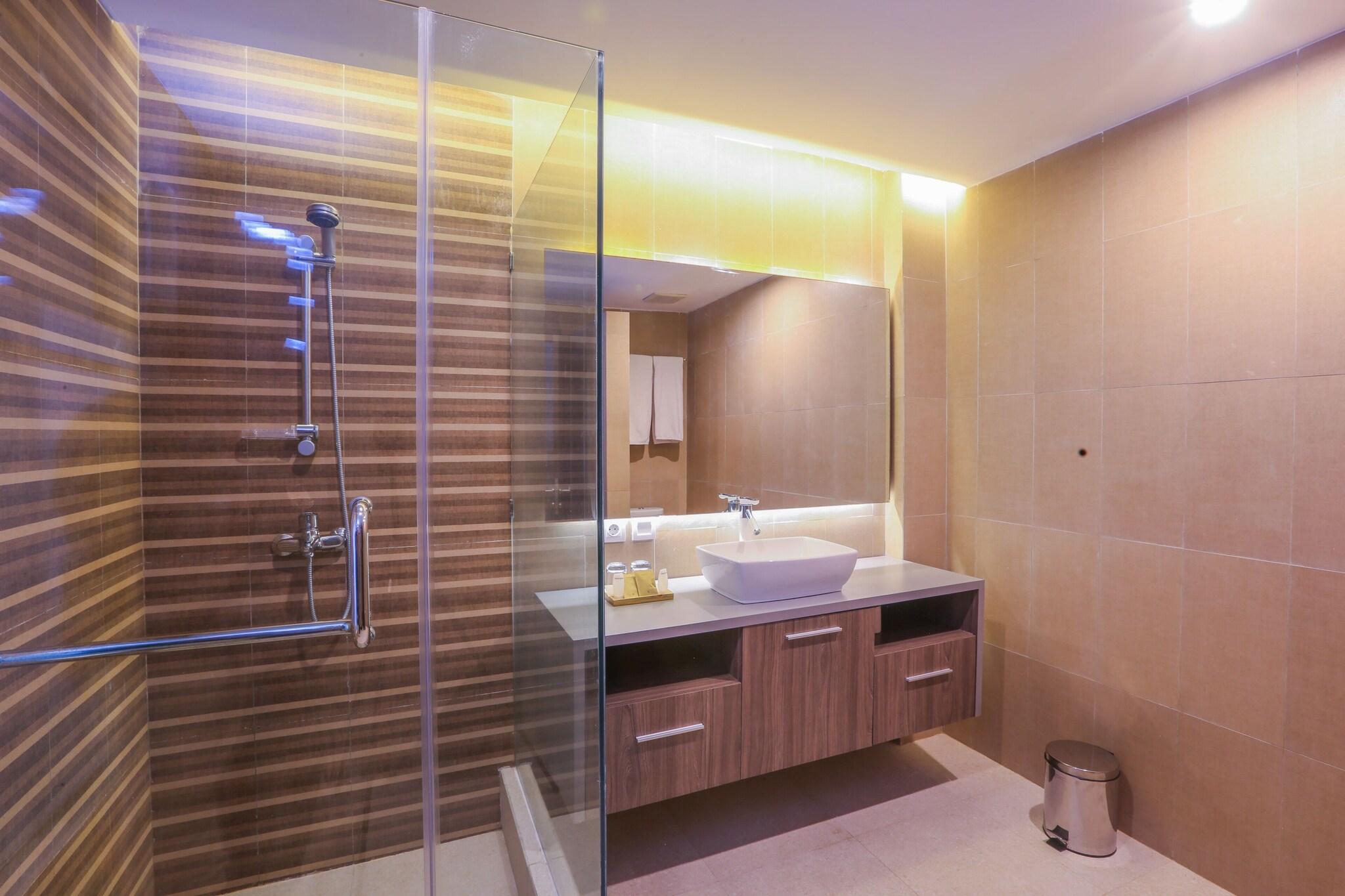 Double Deluxe King Bed