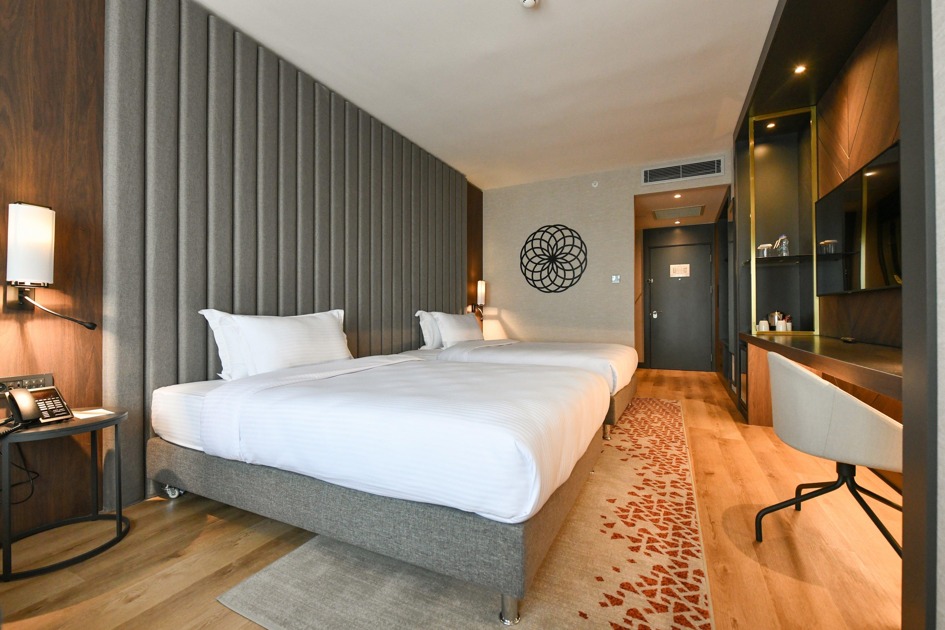 Twin Two Queen Beds Non Smoking