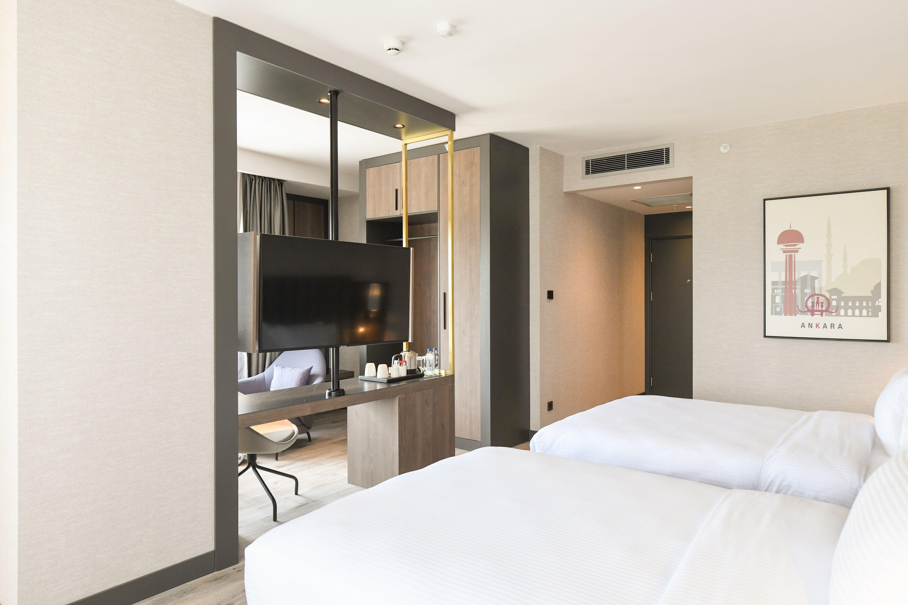 Twin Two Queen Beds Non Smoking