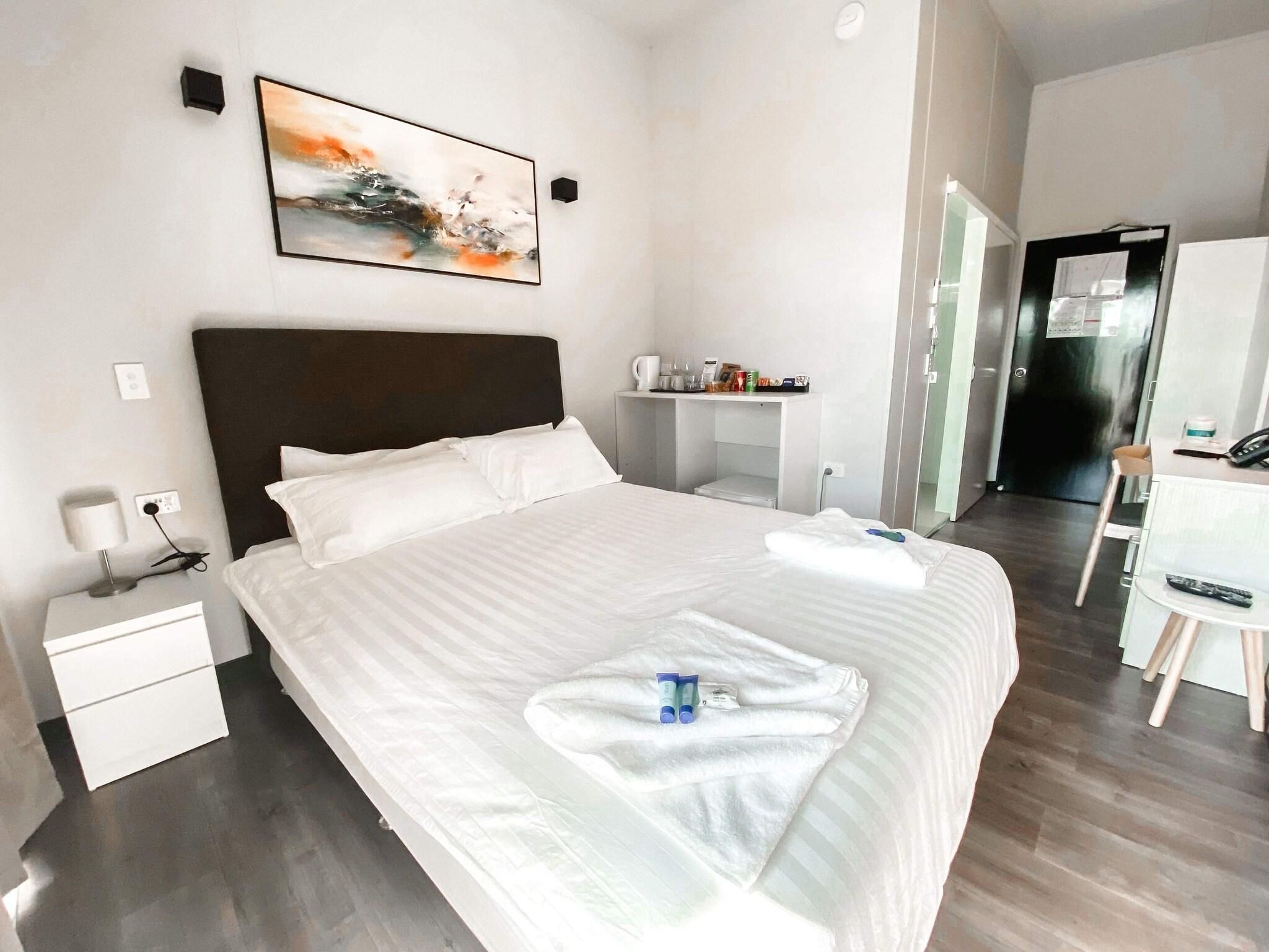 Studio Queen Size Bed