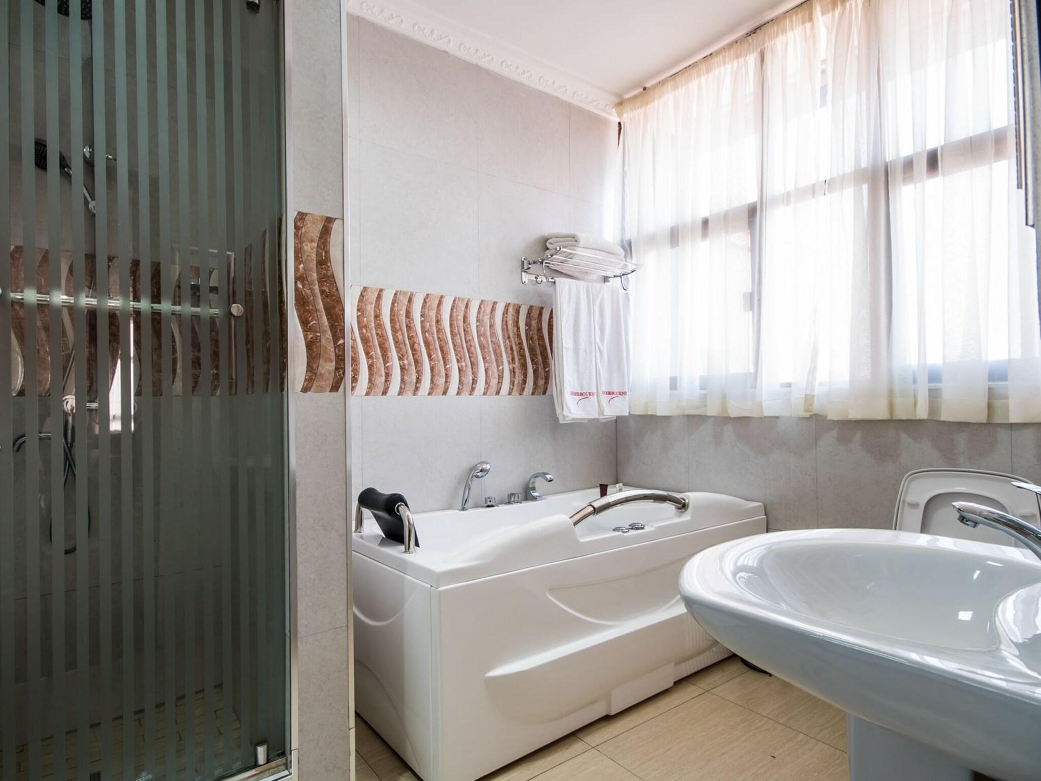 Double Deluxe King Bed