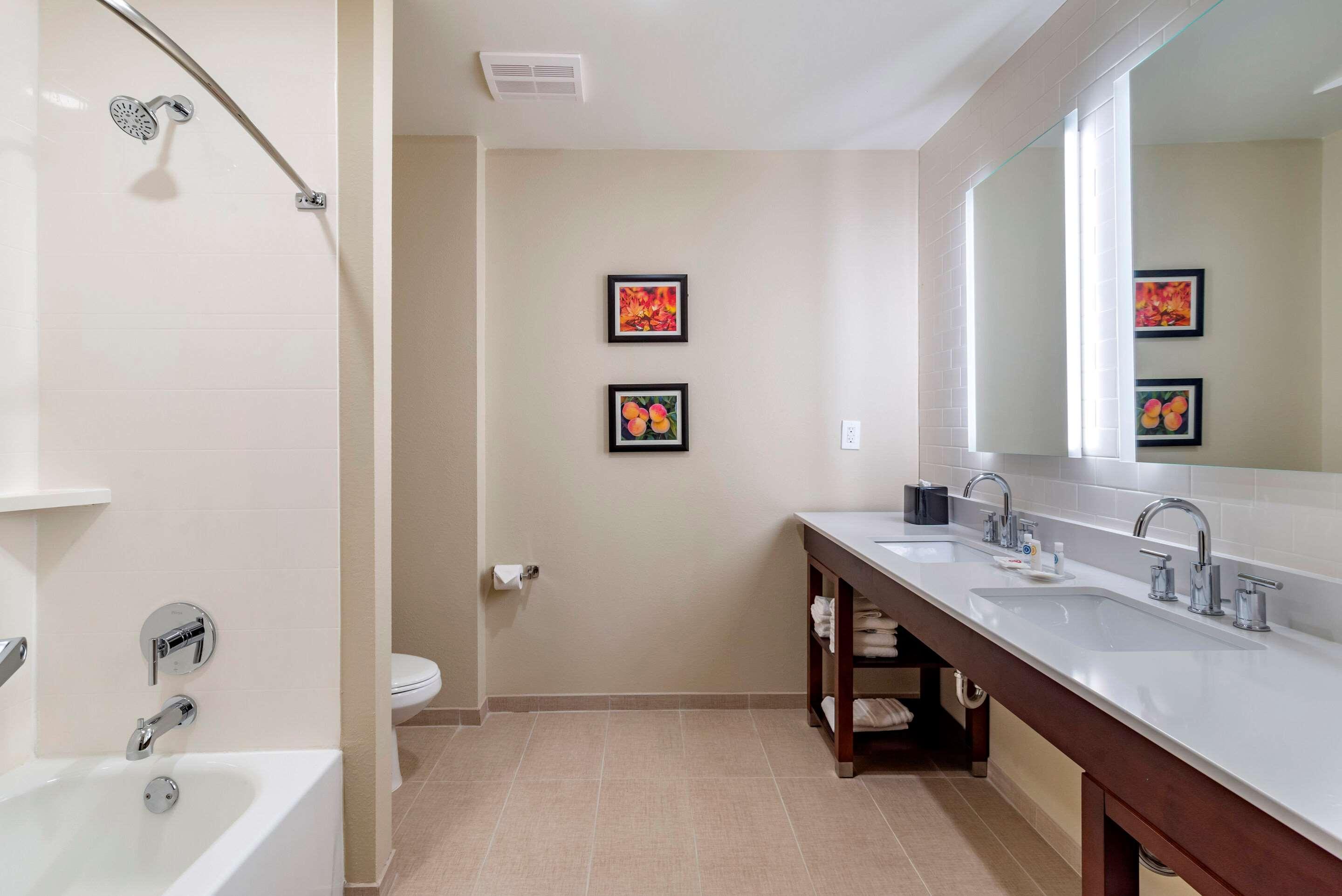 Suite Two Queen Beds