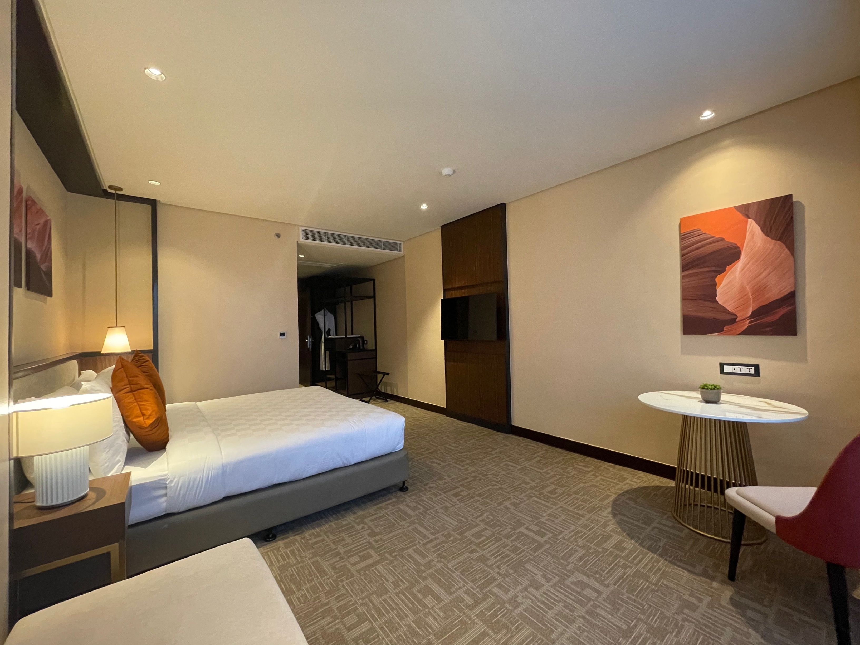 Double Deluxe King Bed