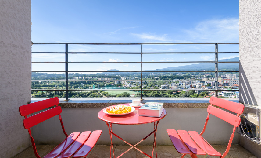 Double Deluxe One Bed