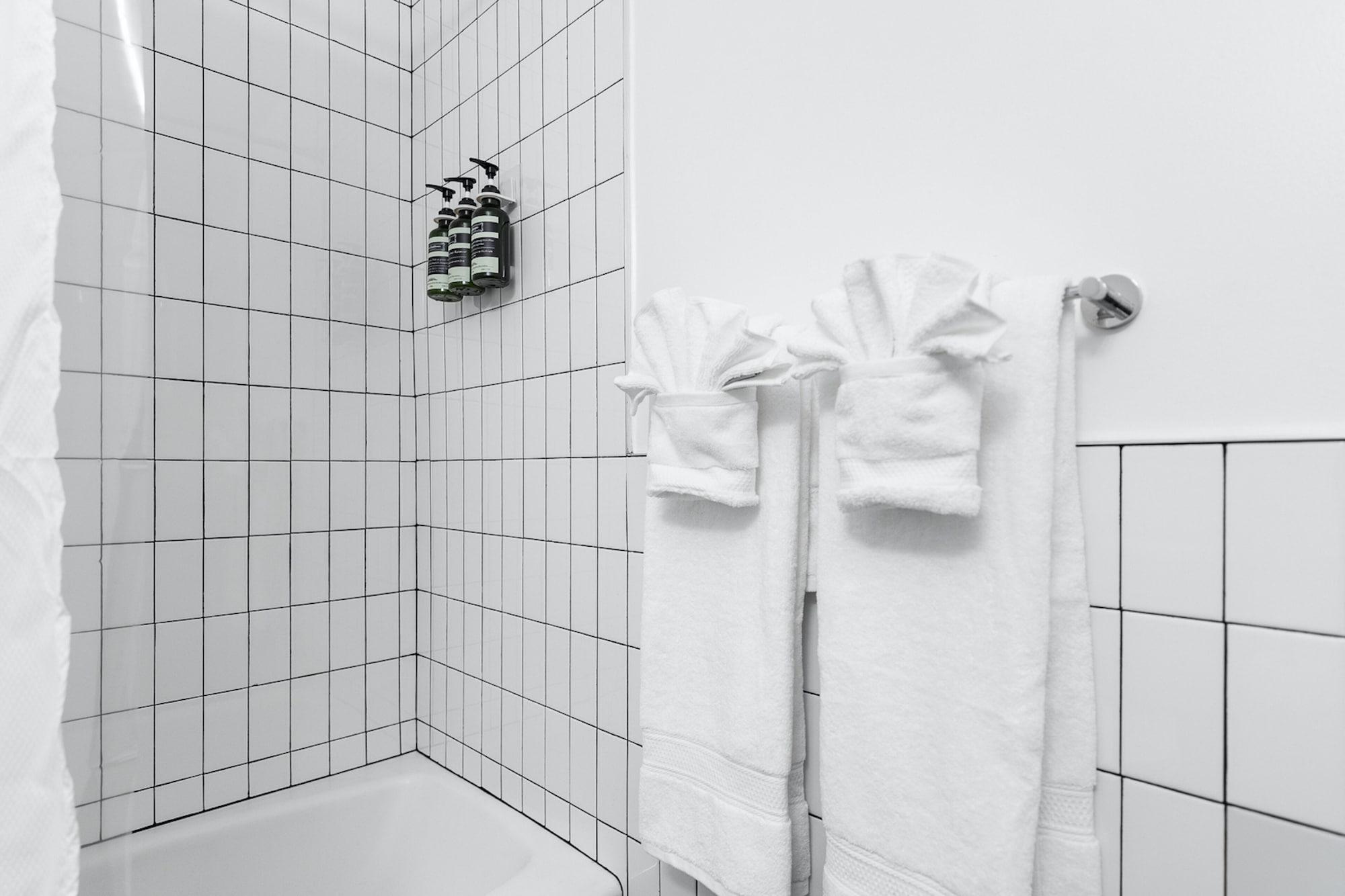 Double Queen Bed Non Smoking