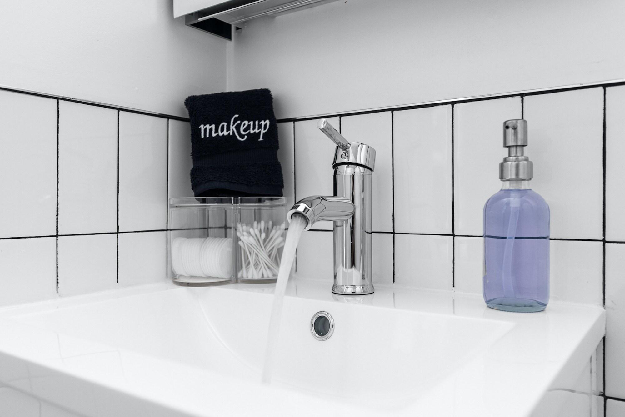 Double Queen Bed Non Smoking