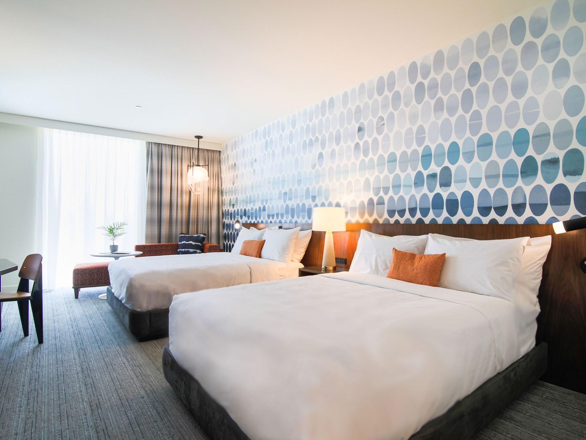 Double Two Queen Beds Premium