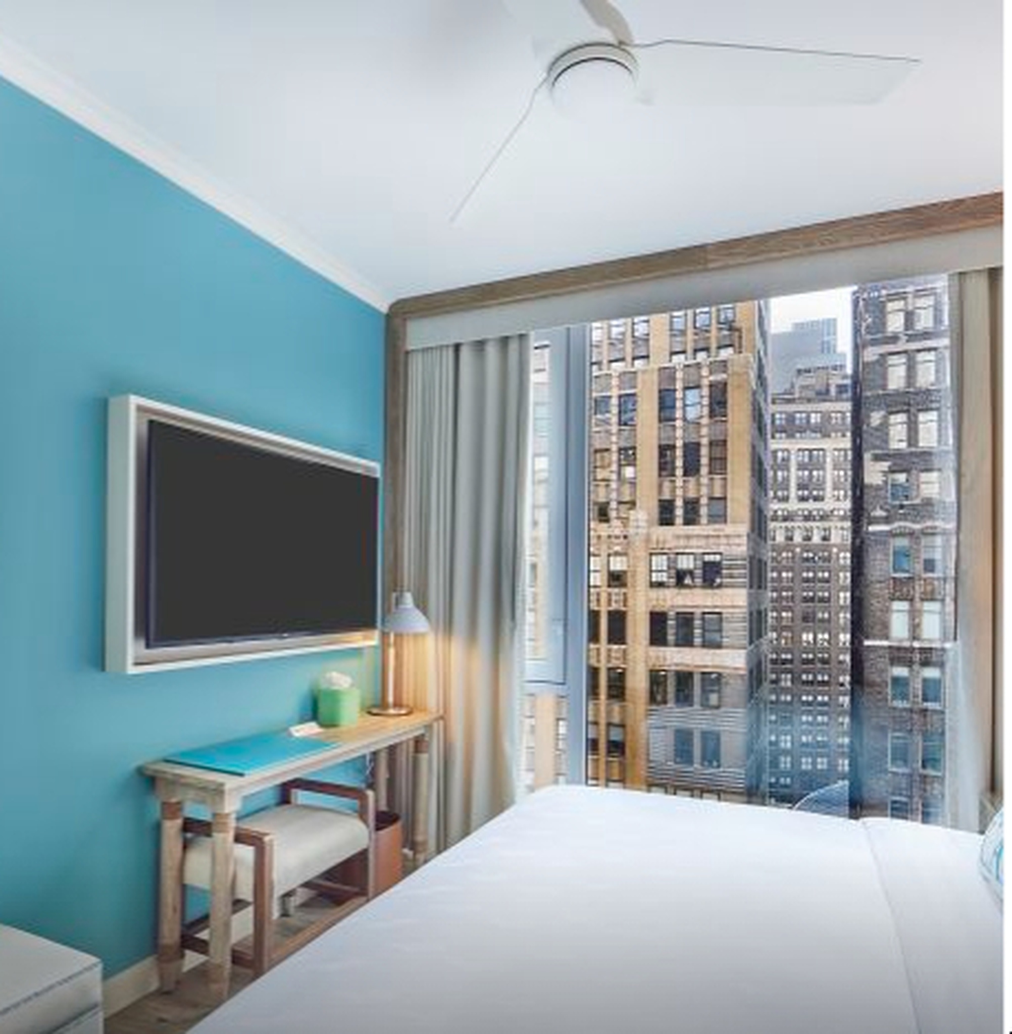 Room Accessible King Size Bed