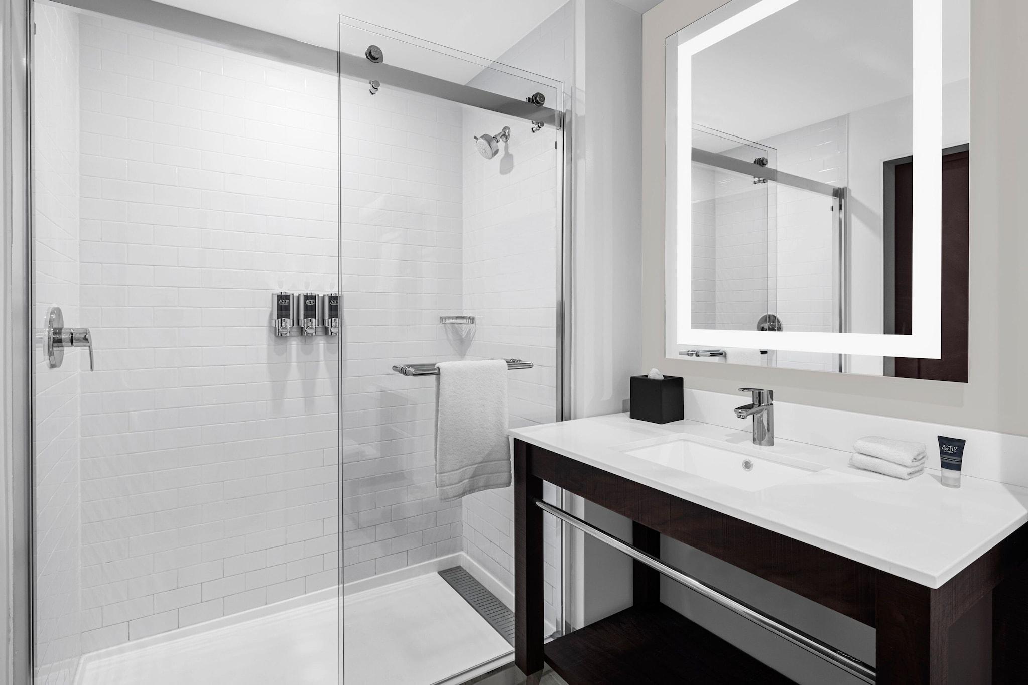 Double King Bed Non Smoking