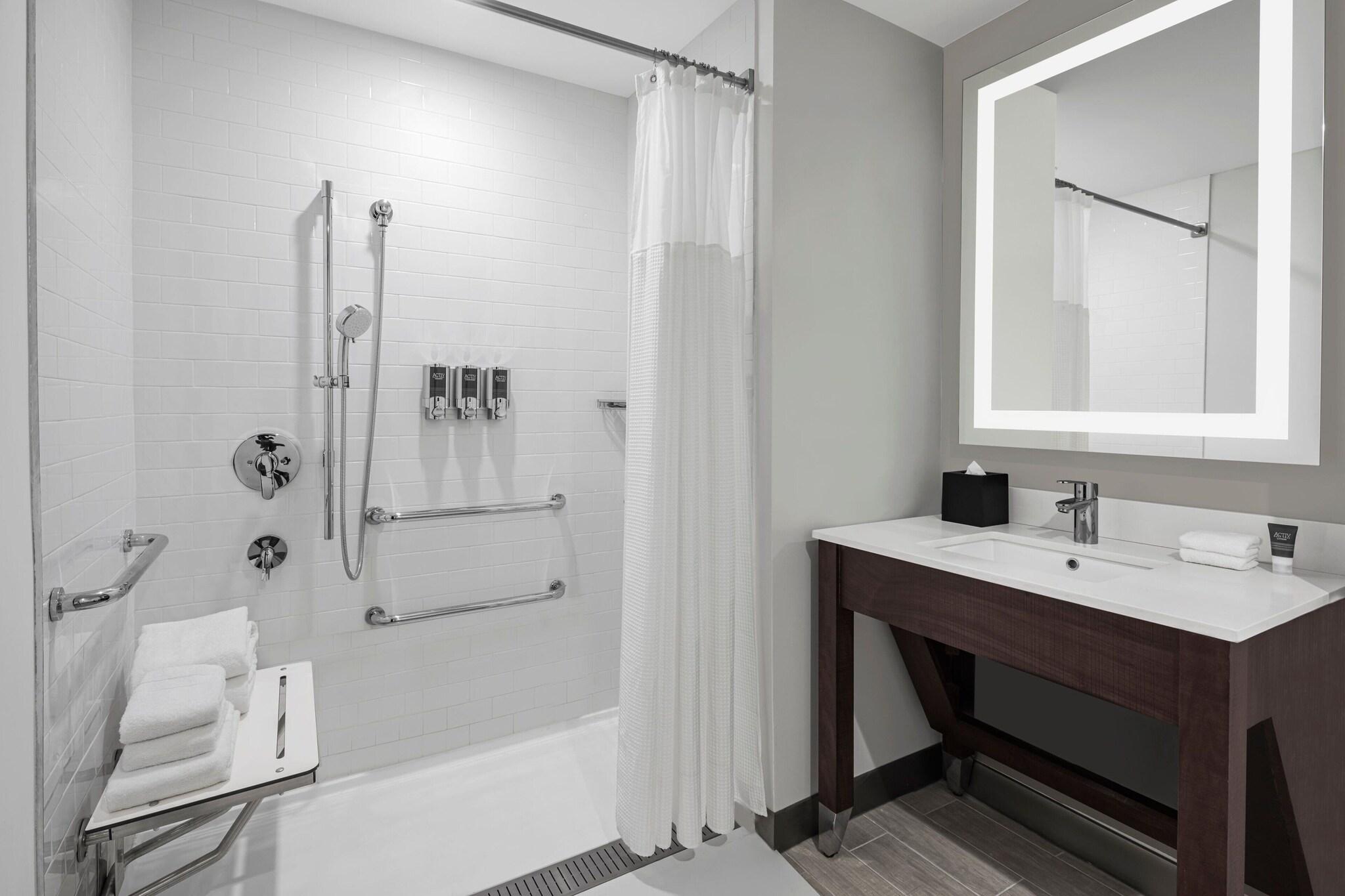 Single Deluxe King Bed