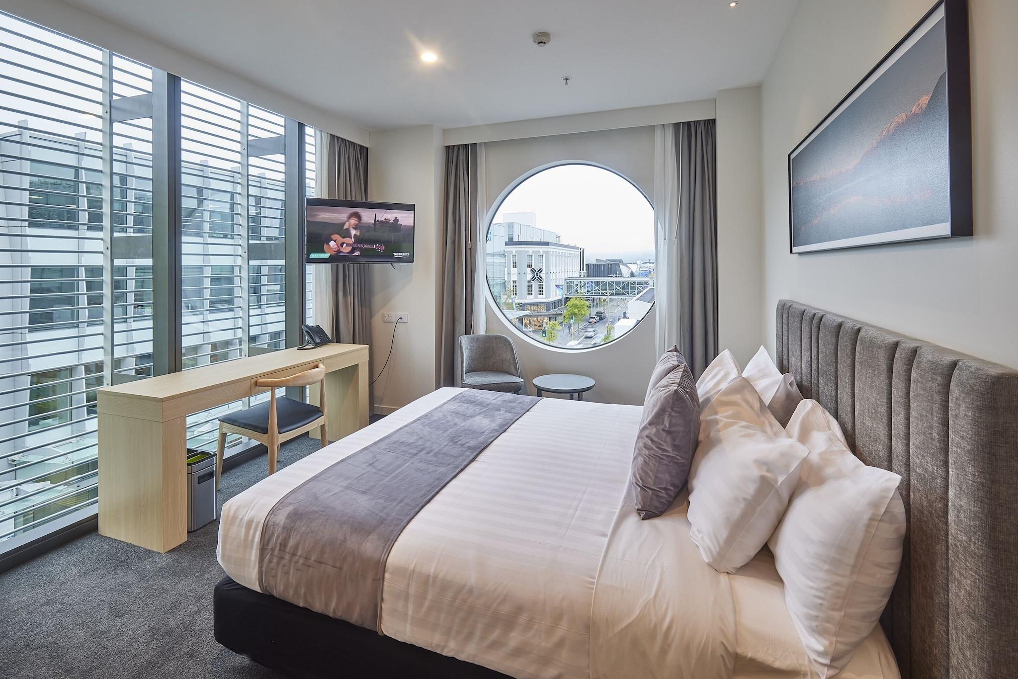 Studio Executive City View