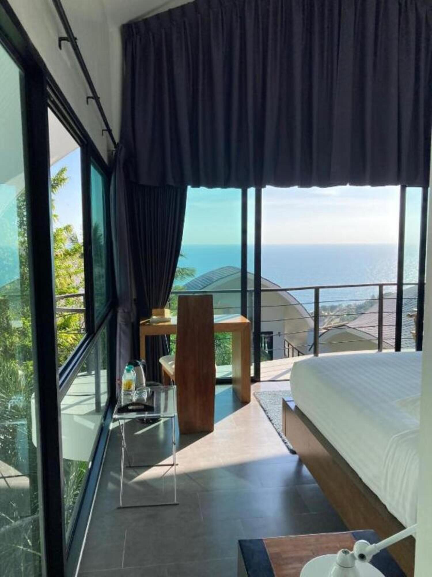 Double Deluxe One Bed