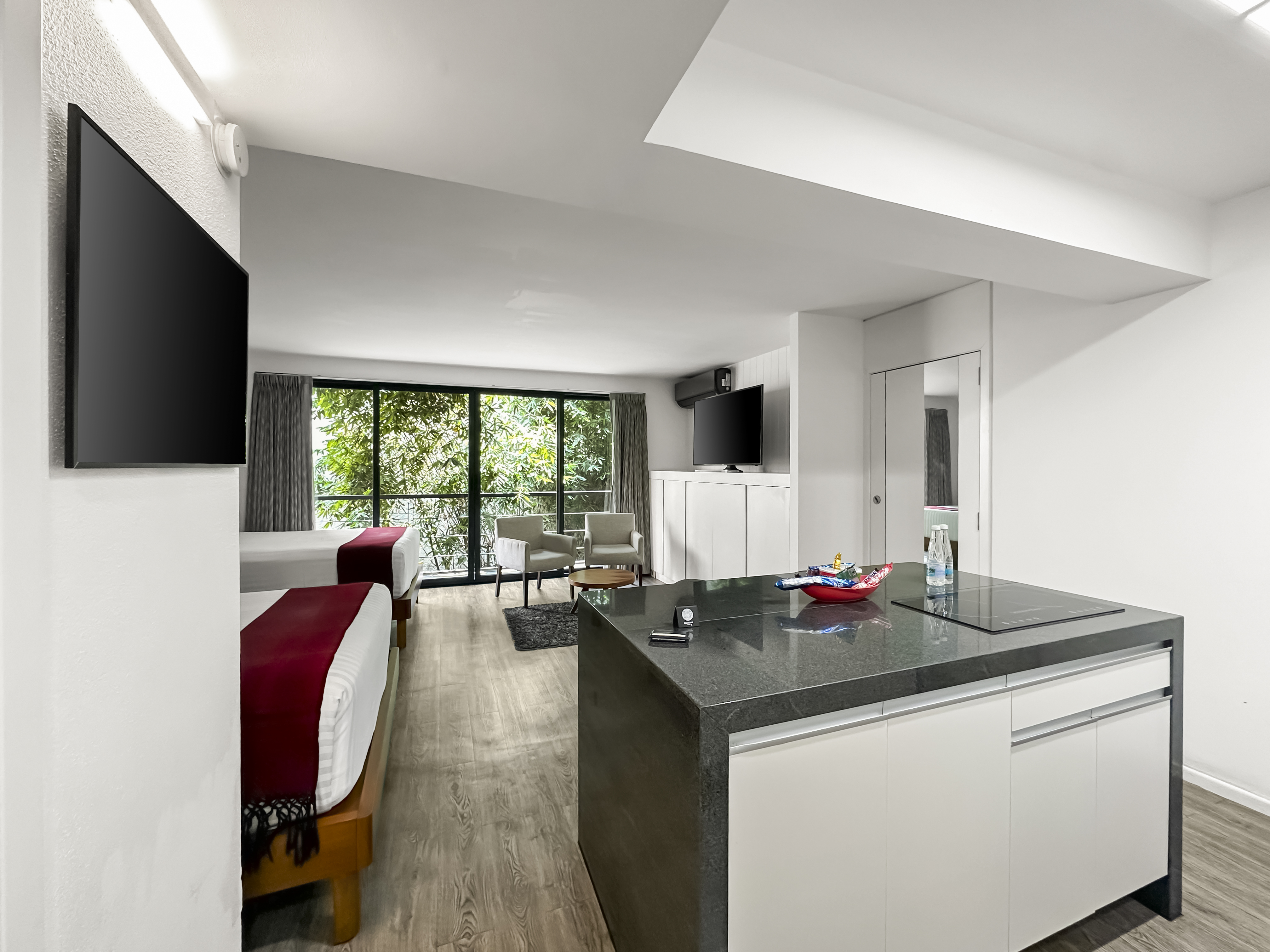 Quadruple with Terrace