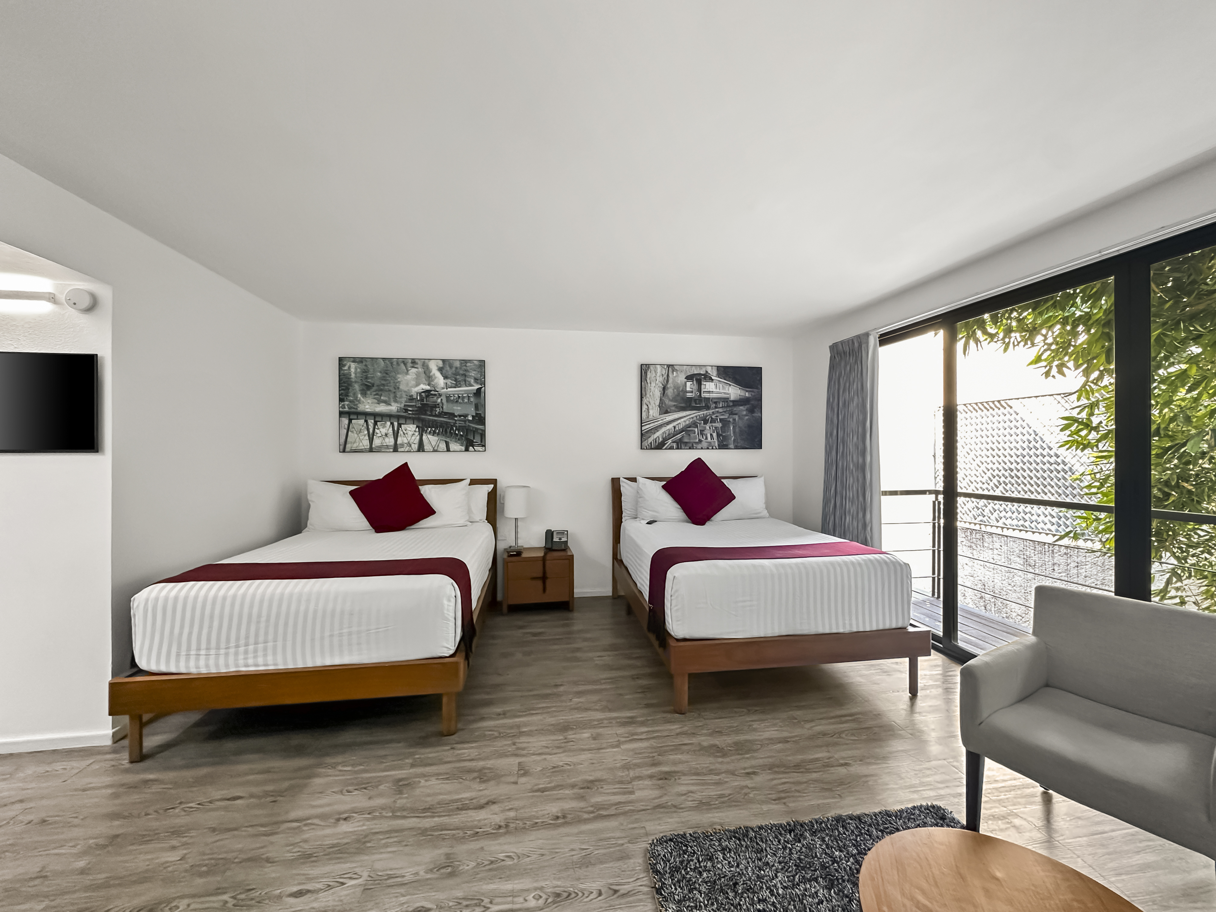 Quadruple with Terrace