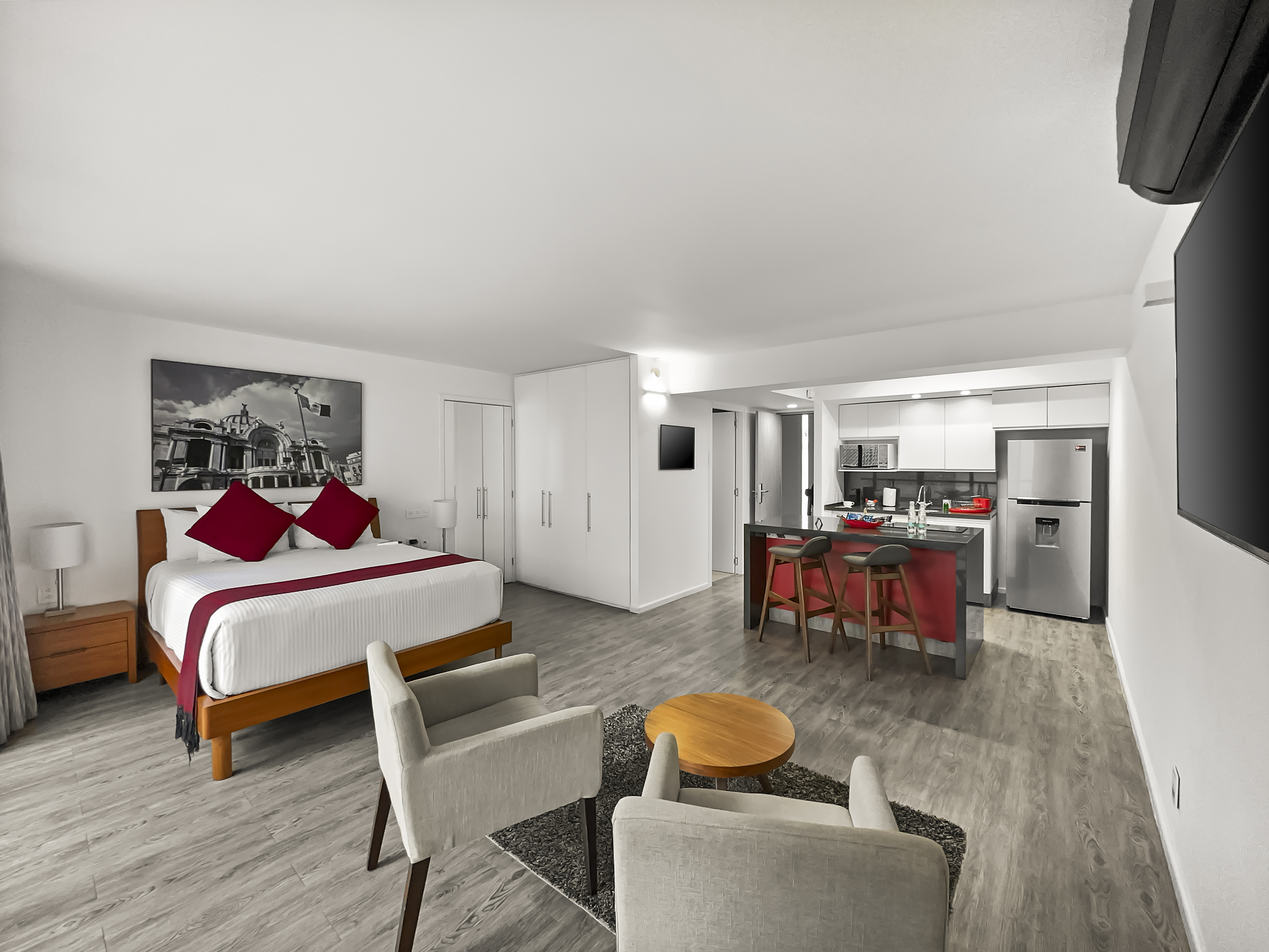 Suite Deluxe Queen Bed