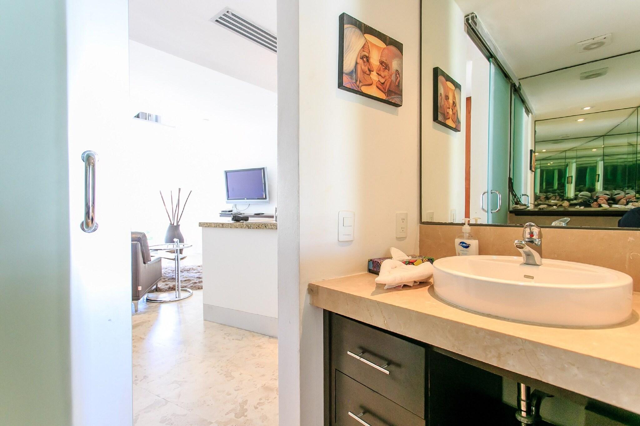 Apartment King Bed One Bedroom 