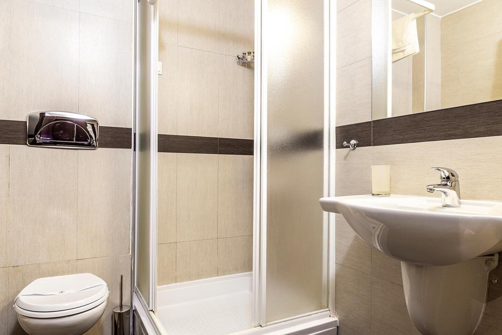 Double or Twin King Size Bed