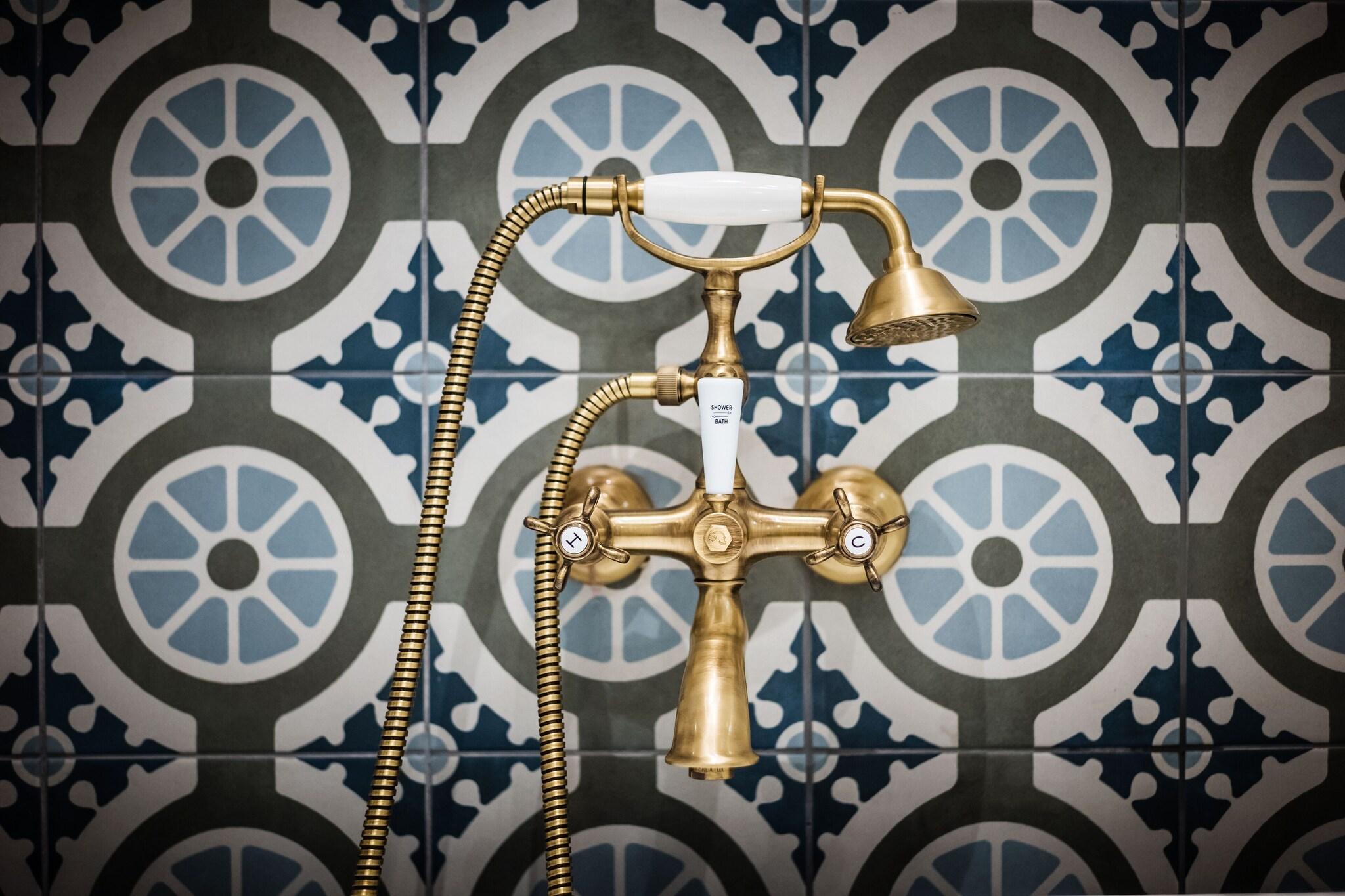 Double Deluxe King Bed