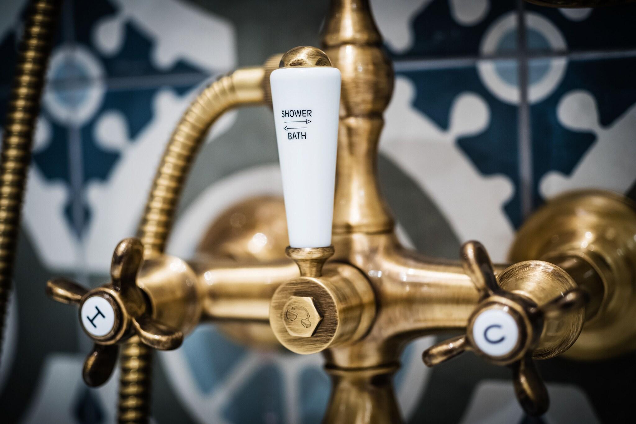 Twin Deluxe Two Beds