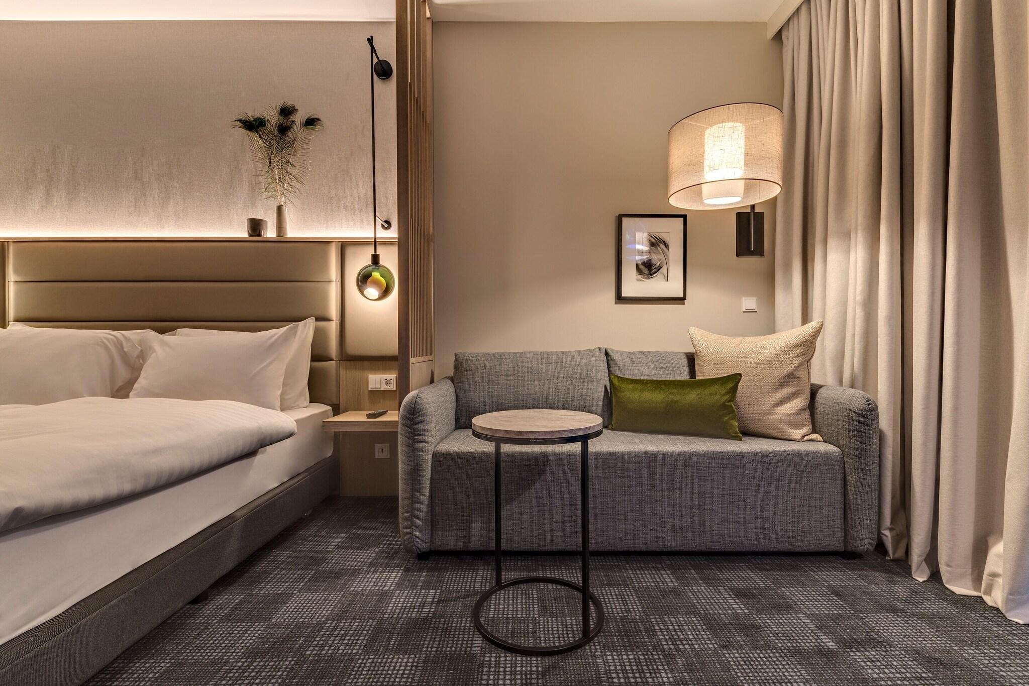 Studio King Size Bed