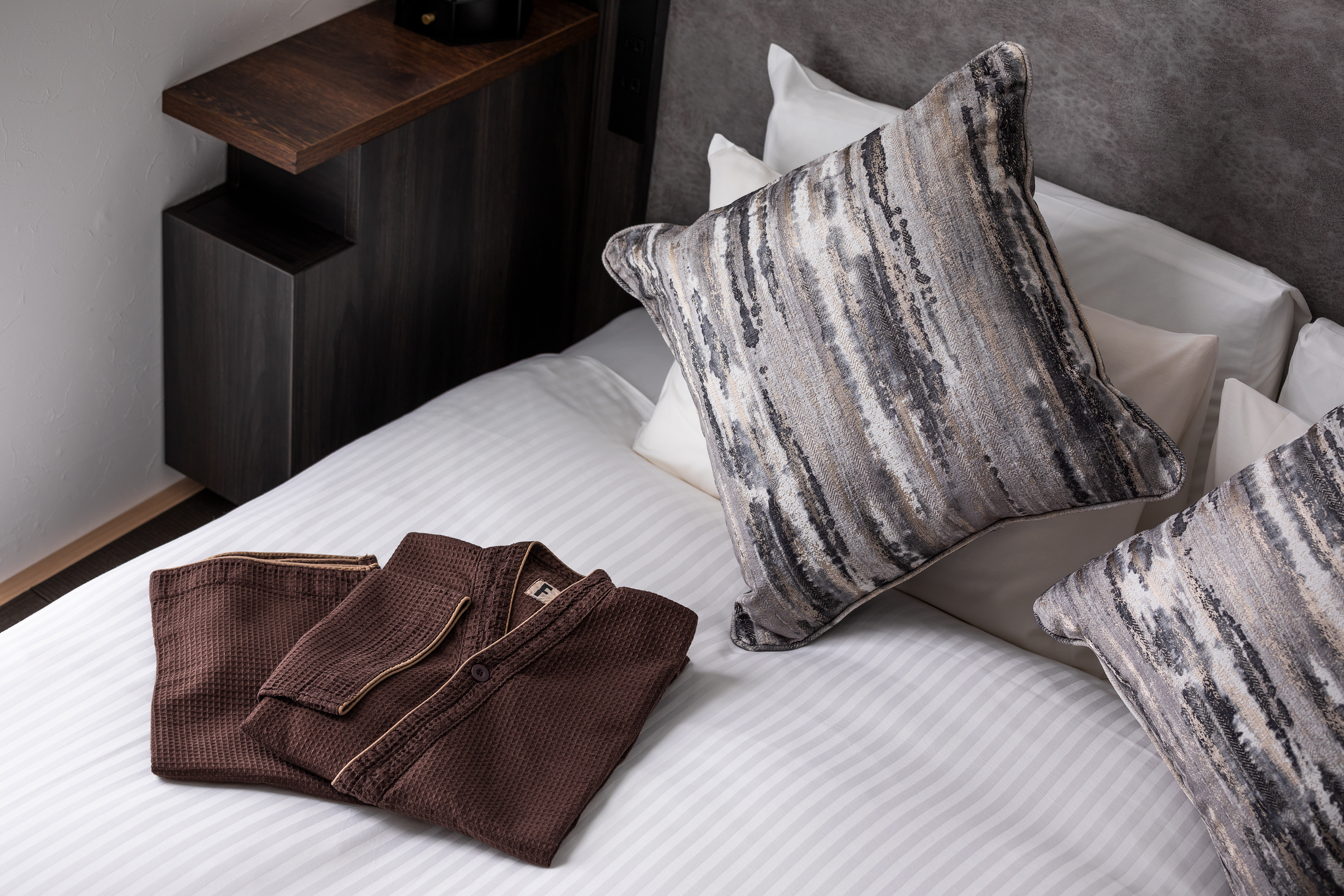 Double Queen Size Bed