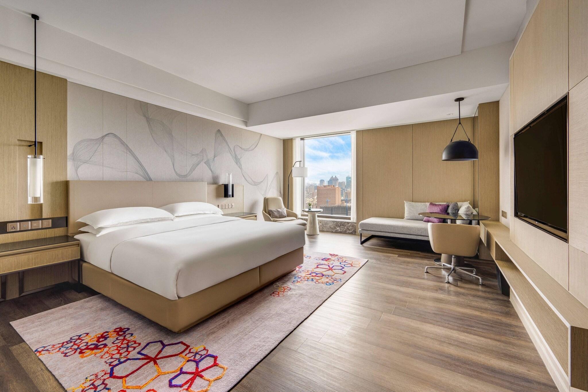 Double Classic City View