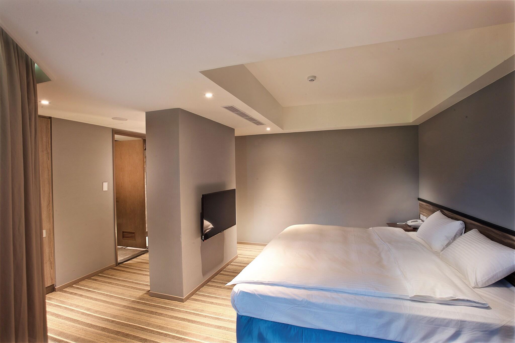 Twin with Shared Bathroom