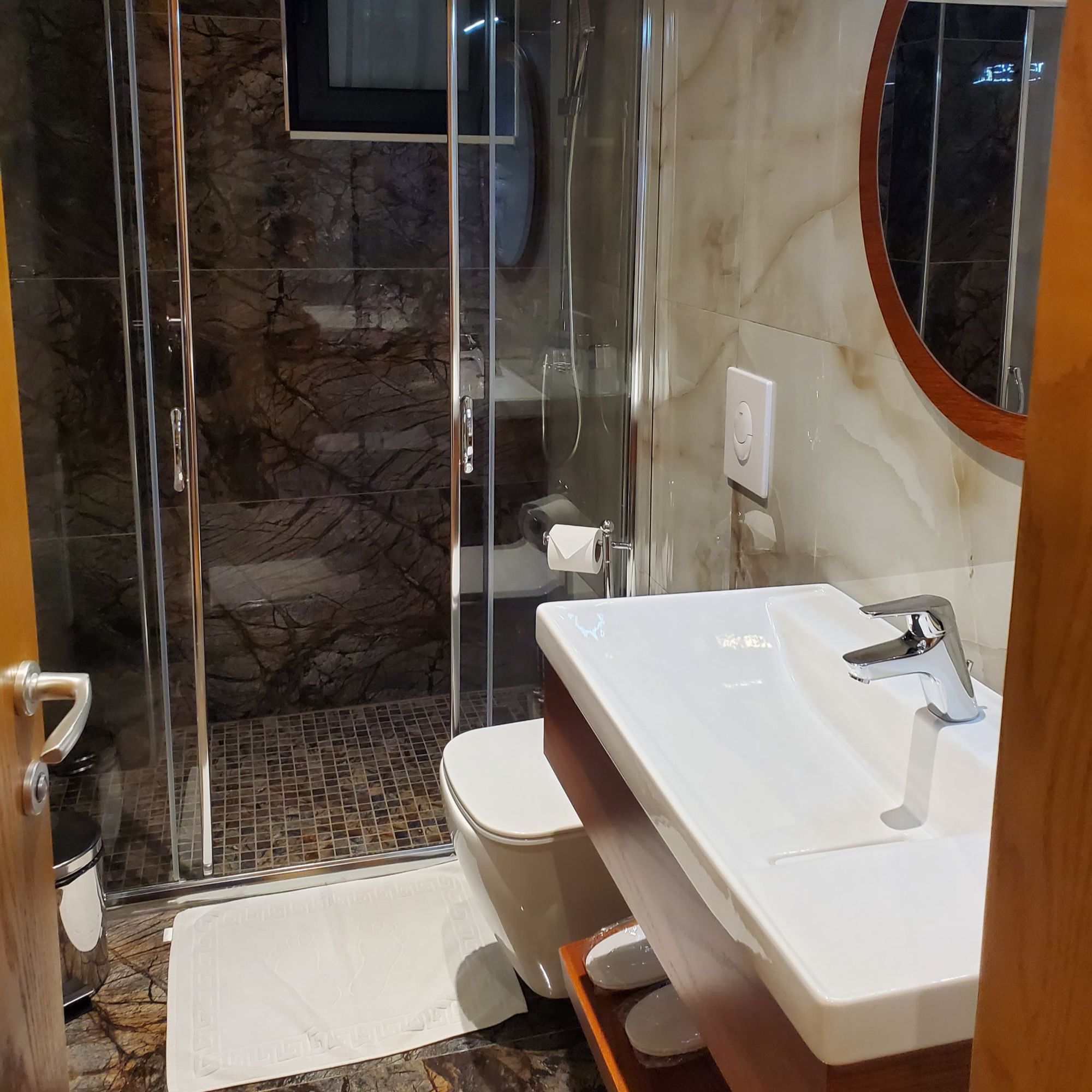 Double or Twin Standard