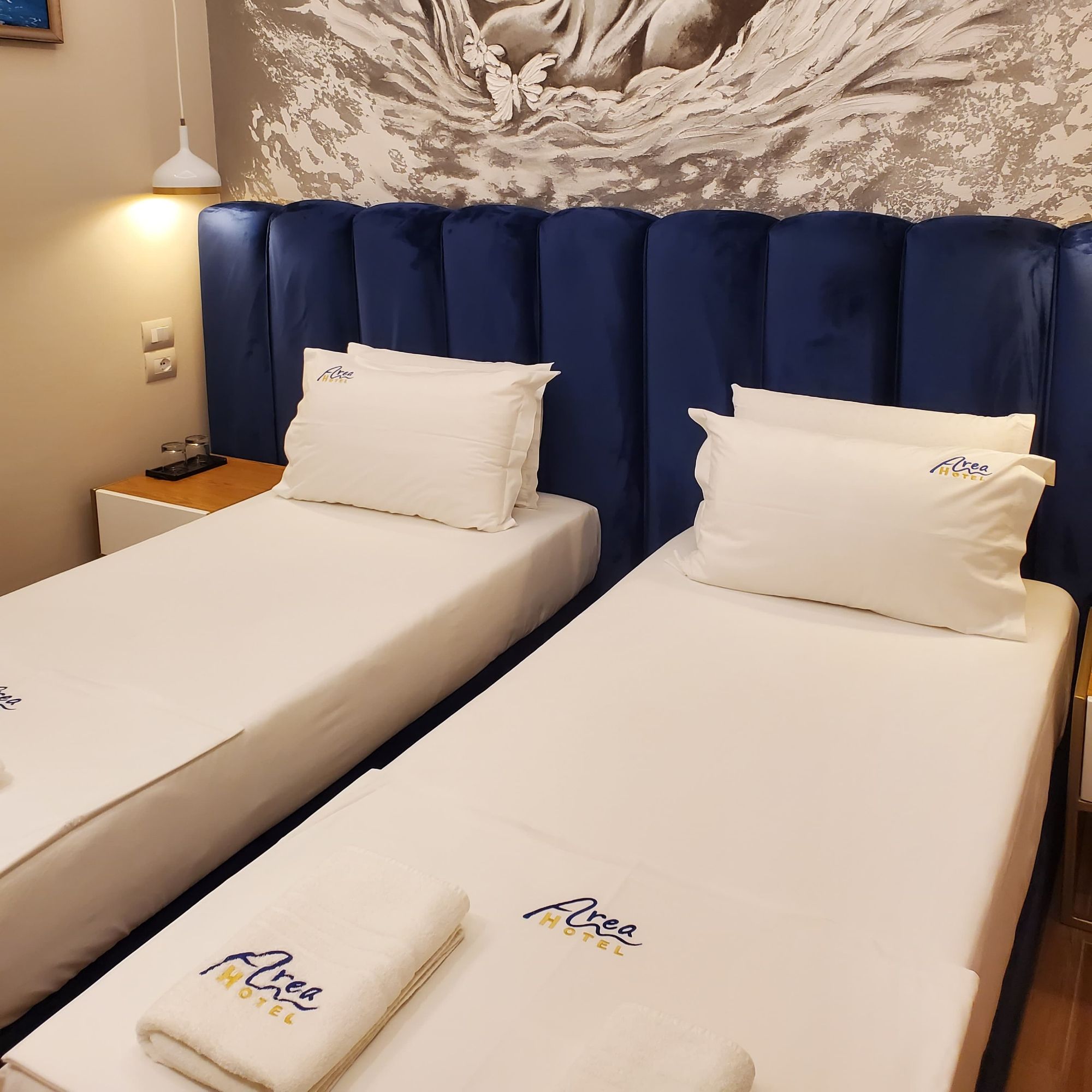 Double or Twin Standard