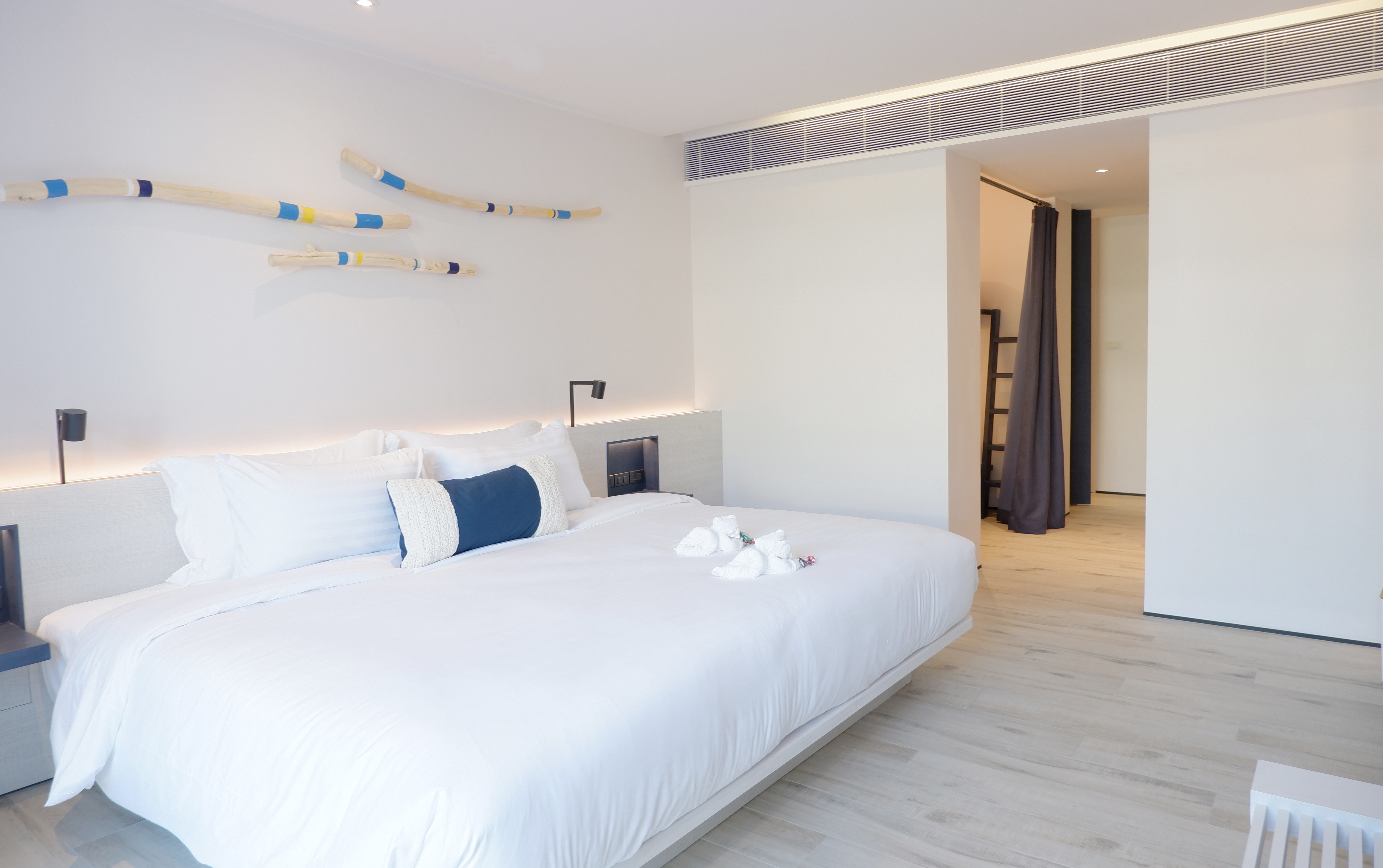 Family Room Deluxe King Bed